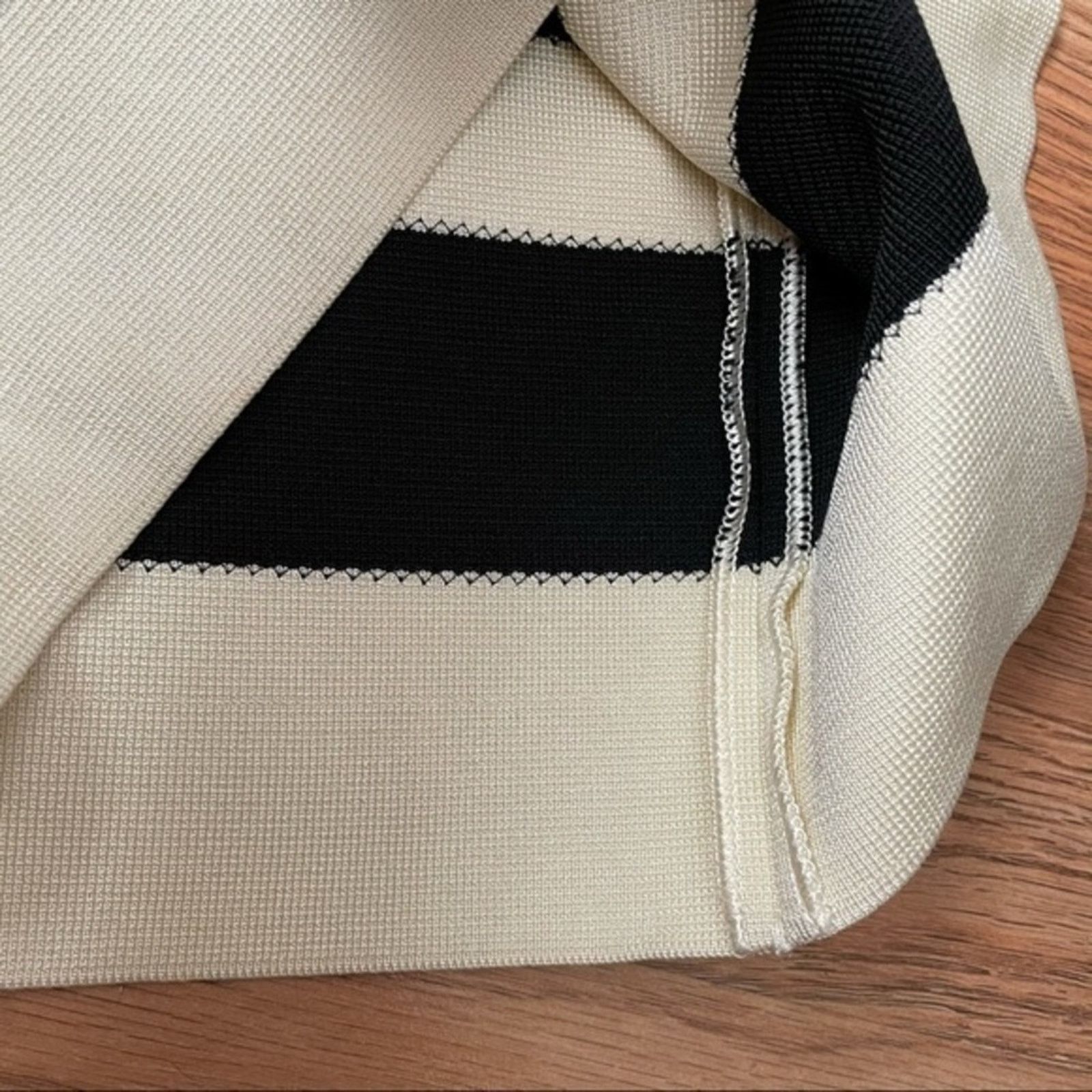 Gianfranco Ferre × Vintage Gianfranco Ferre Vintage Cream Black Striped Miniskirt Size 27" / US 4 / IT 40 - 6 Thumbnail