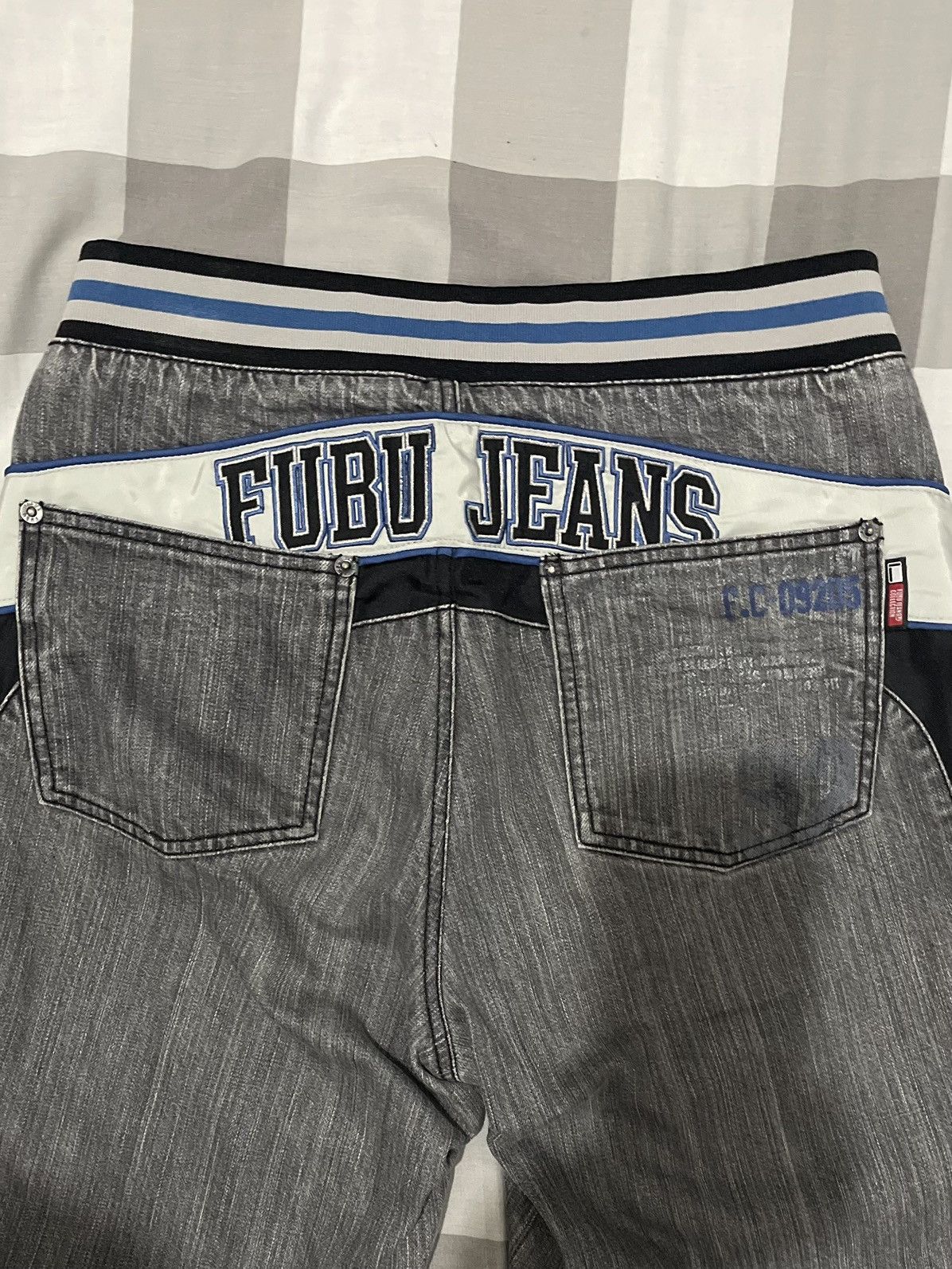 Fubu 2000s Fubu Panelled Baggy Jeans Y2K Size US 31 - 6 Thumbnail