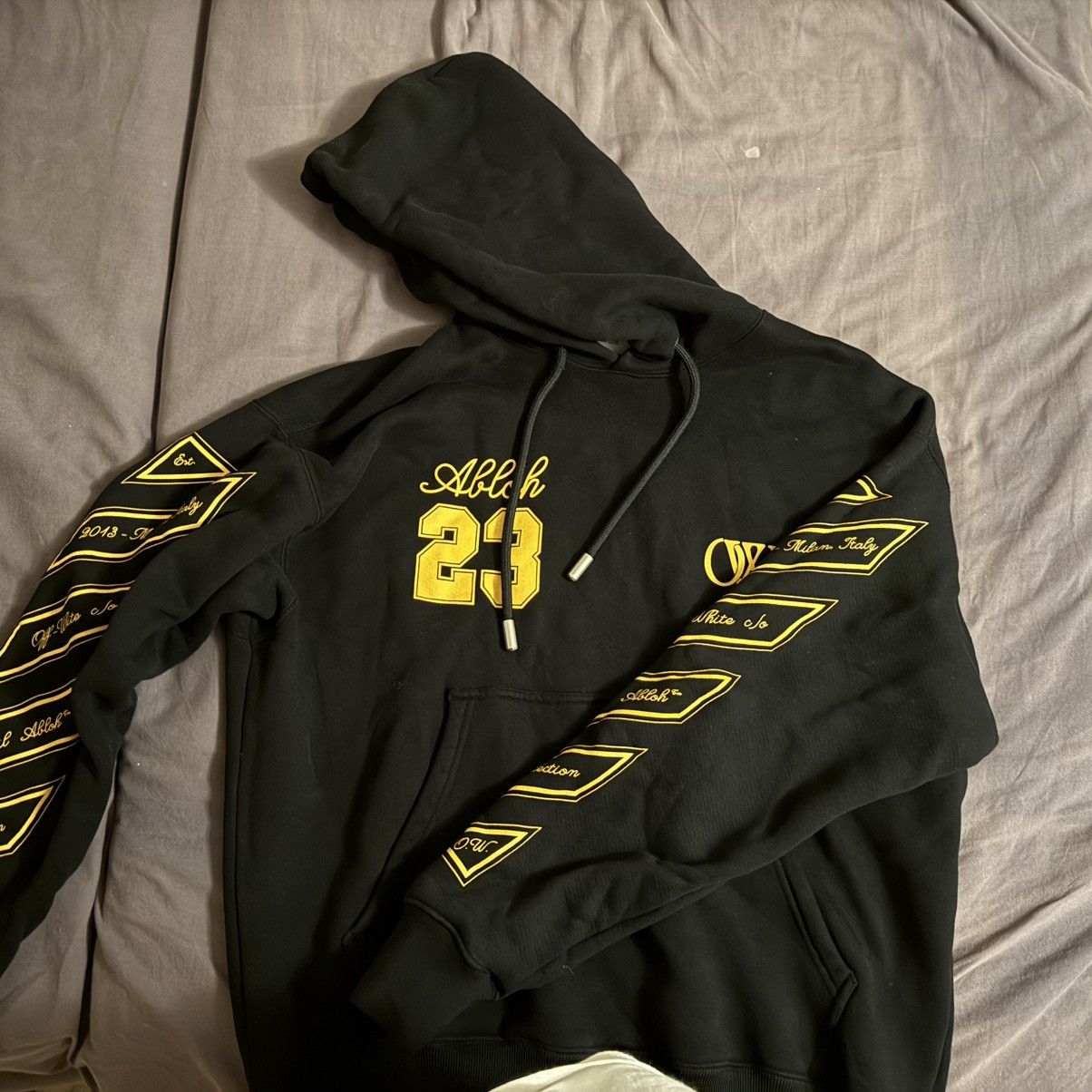 Off-White Off-White SS24 “23” Logo Oversized Pullover Hoodie – Black Size US S / EU 44-46 / 1 - 1 Thumbnail