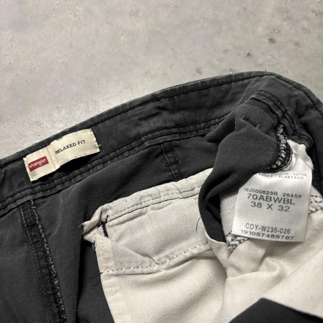 Japanese Brand × Vintage Crazy Vintage Y2K/2000s Grunge Faded Black Skater Cargo Pants! Size US 38 / EU 54 - 7 Thumbnail