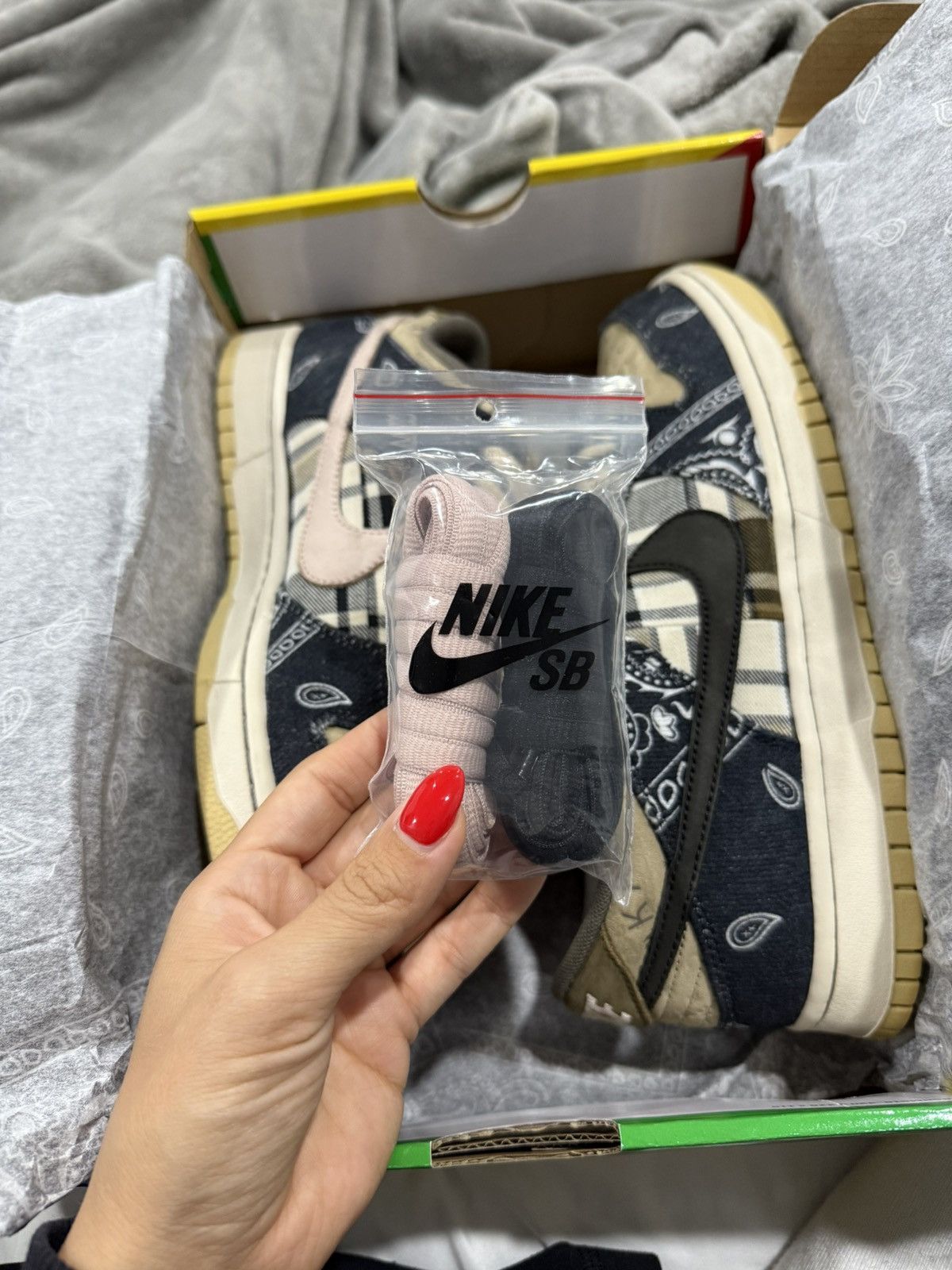 Nike × Travis Scott Nike SB Dunk Low Size US 10 / EU 43 - 23 Thumbnail