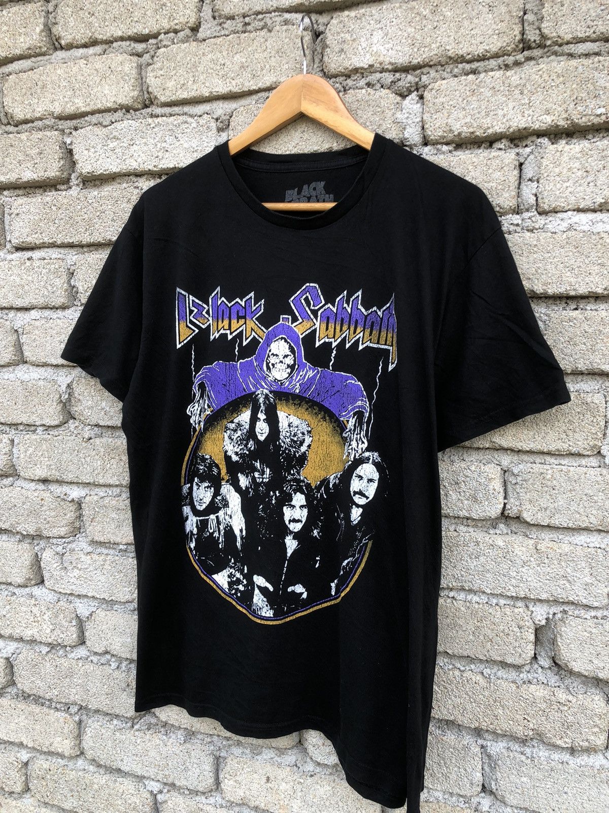 Band Tees Black Sabbath Merchandise Official Band Tshirt Size US L / EU 52-54 / 3 - 2 Thumbnail