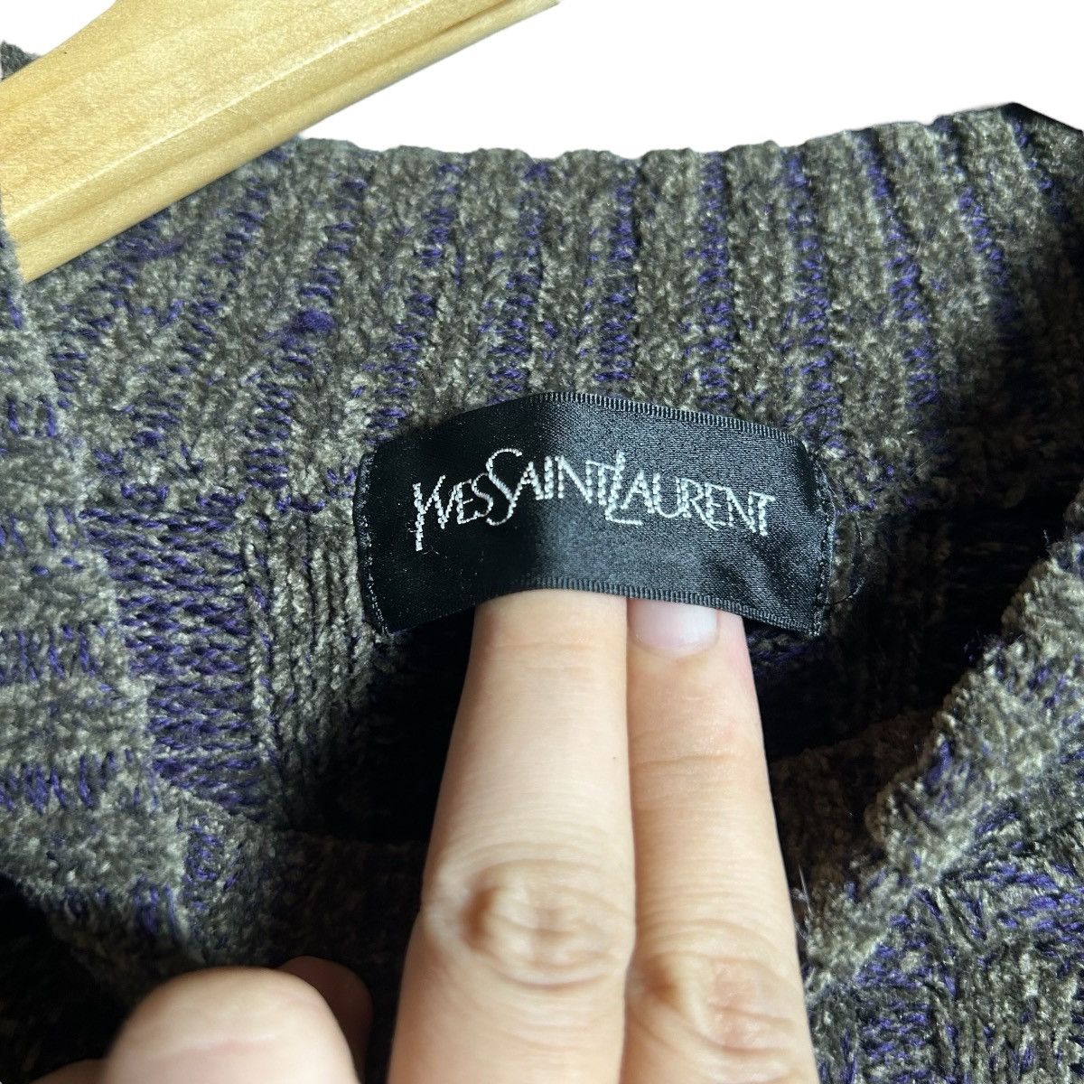 Yves Saint Laurent Yves Saint Laurent Knitwear Sweater Size M / US 6-8 / IT 42-44 - 6 Thumbnail
