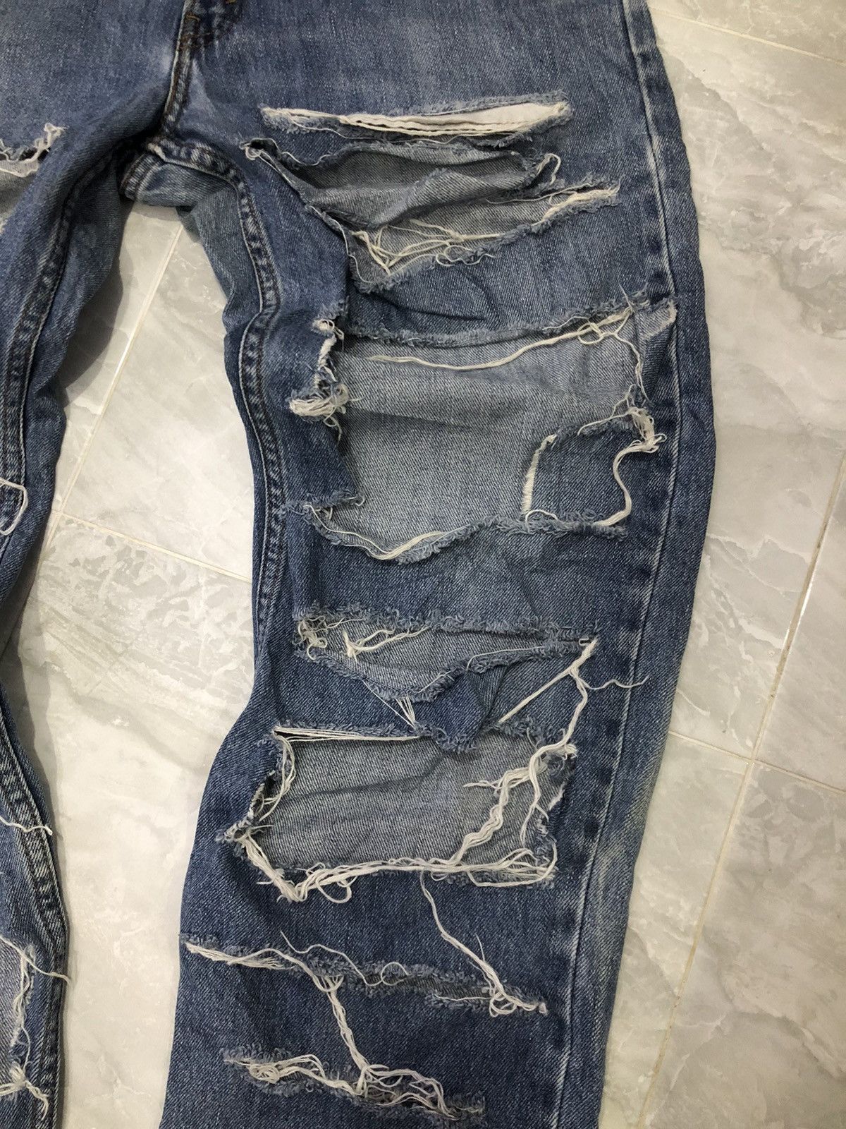Levi's Vtg. Levi’s 550 Distressed Custom Ripped Jeans - One of One Size US 31 - 4 Thumbnail