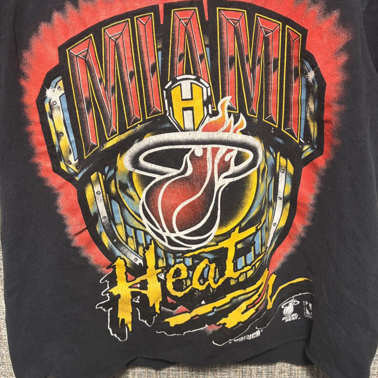 Vintage 90s Trench Ultra Miami Heat Tee – Raw Hem Black Size US M / EU 48-50 / 2 - 3 Thumbnail
