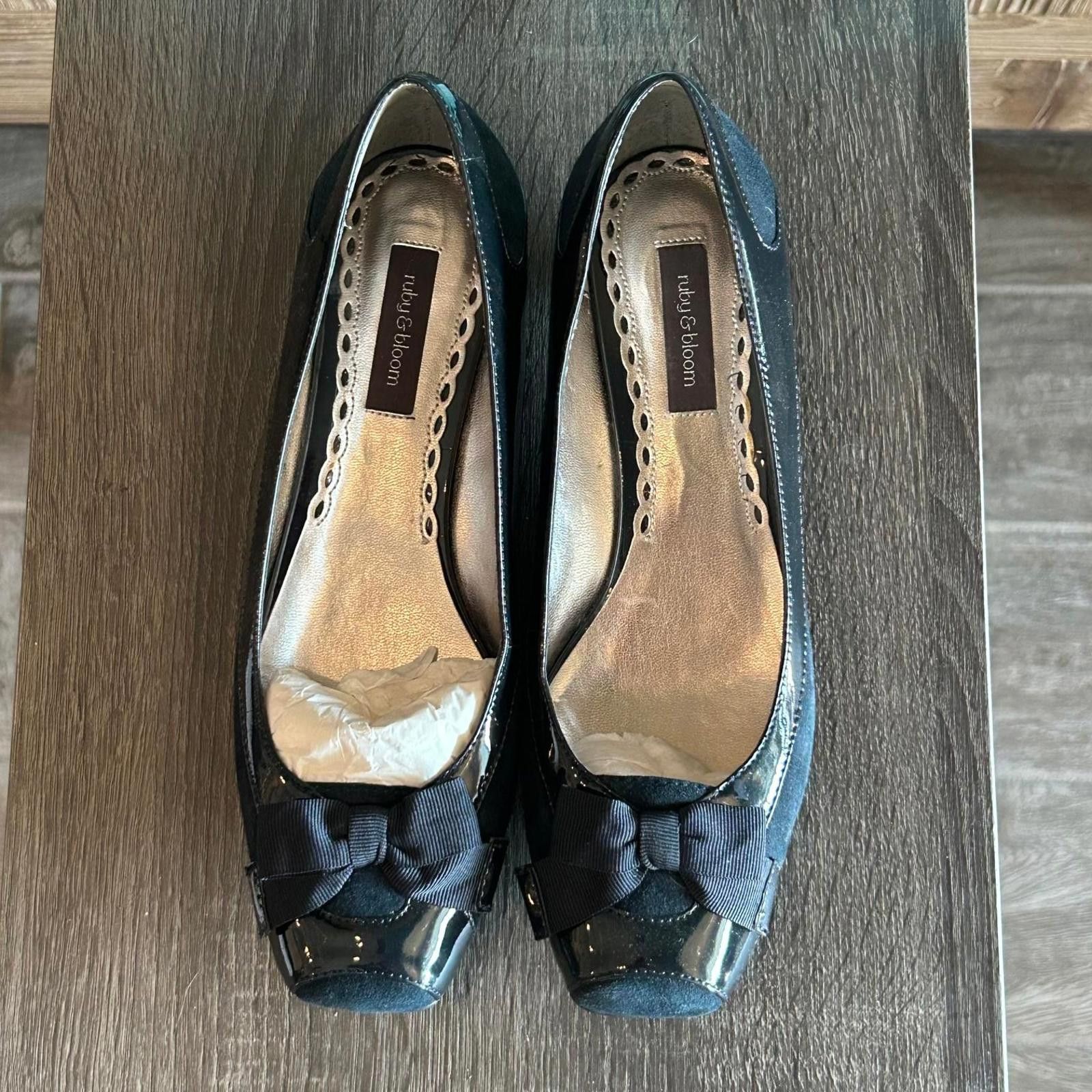 Designer ruby & bloom Navy Suede Patent Leather Trim Womens Size 8N Size US 8 / IT 38 - 1 Thumbnail