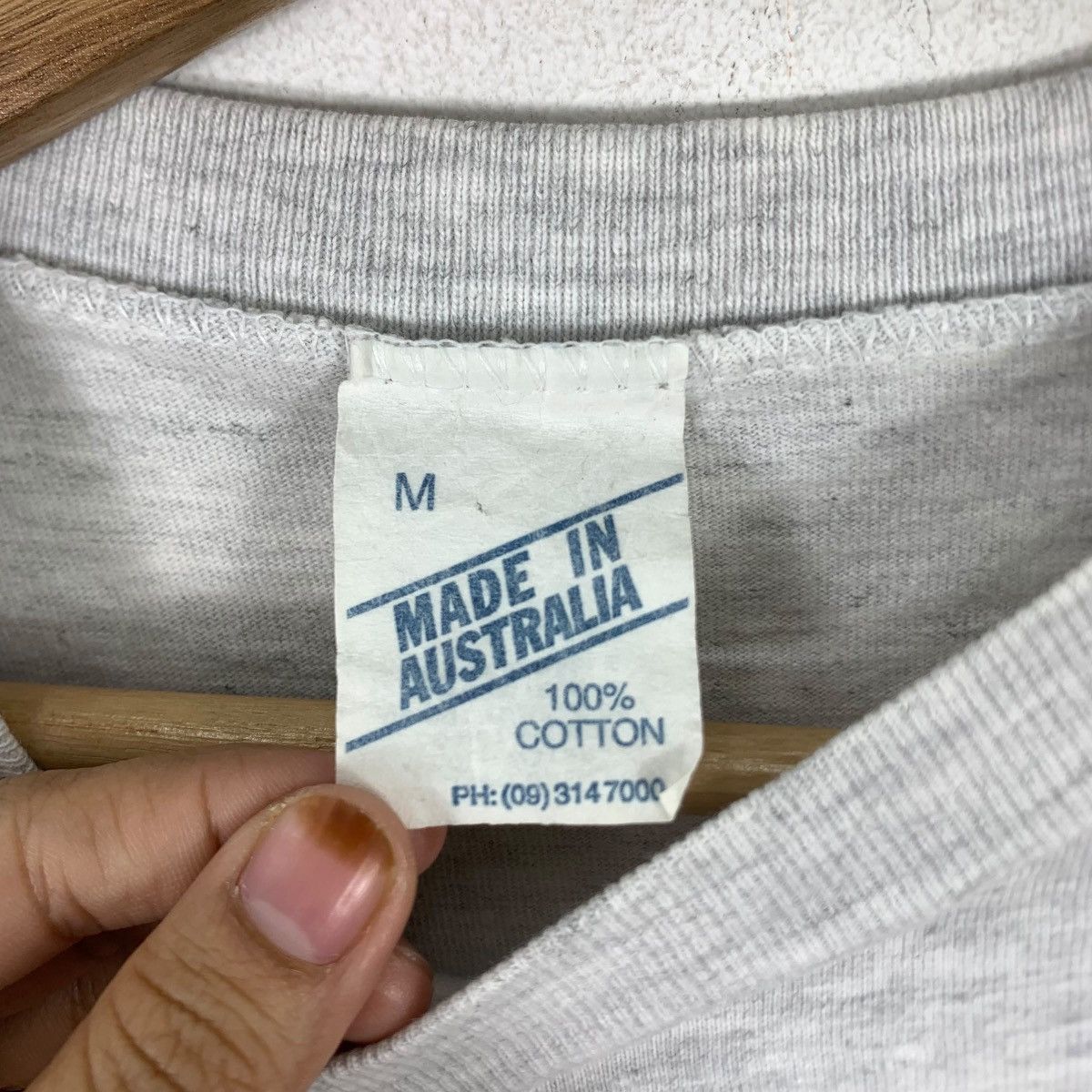Japanese Brand × Vintage Vintage Monkey Mia Autralia Souvenir Tee Shirt Size US M / EU 48-50 / 2 - 5 Thumbnail