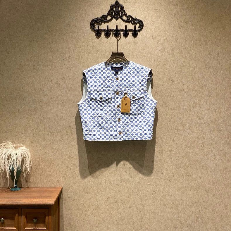 Louis Vuitton Louis Vuitton 24 FW new presbyopic full print denim vest Size S / US 4 / IT 40 - 1 Thumbnail
