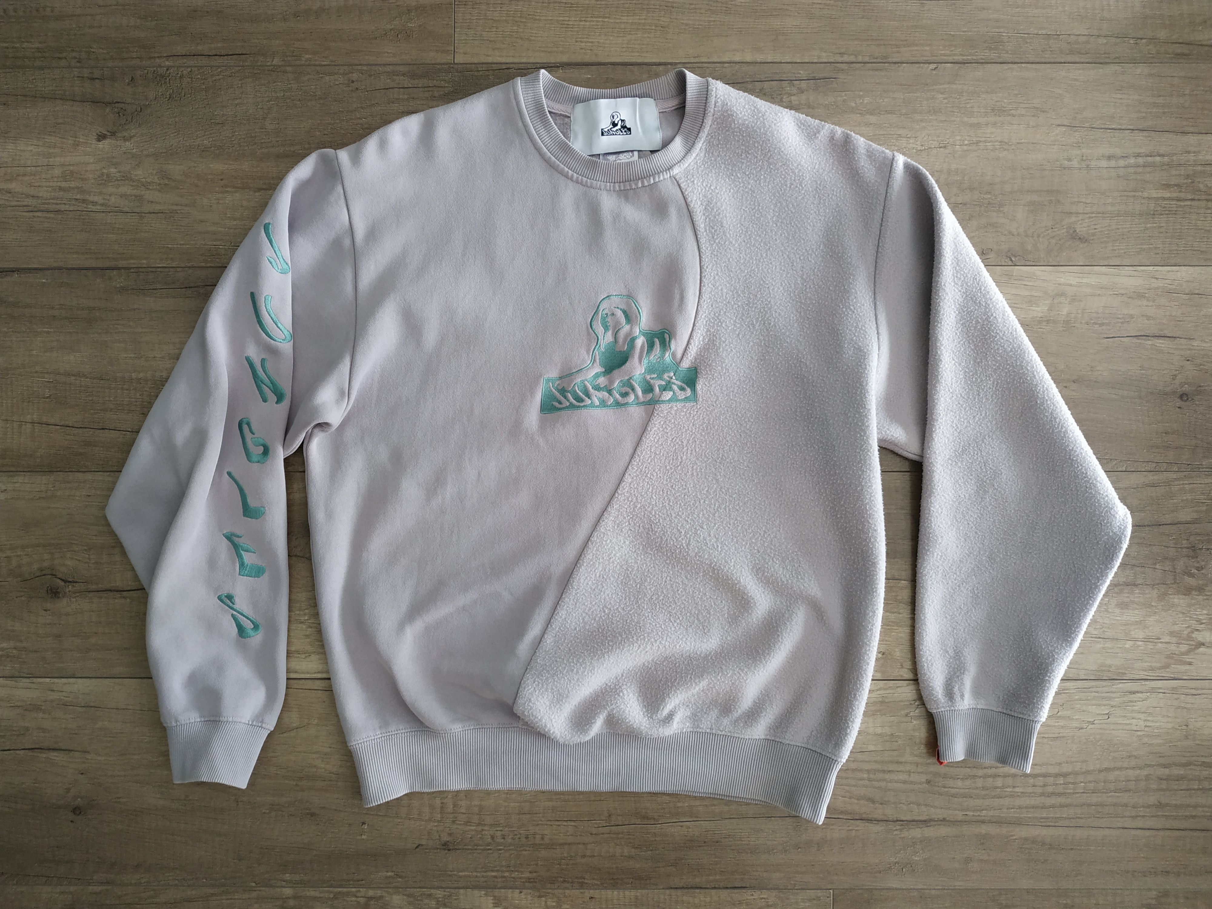 Jungles Jungles Jungles Men's Plush Front Logo Sweatshirt, s. MEDIUM Size US M / EU 48-50 / 2 - 1 Thumbnail