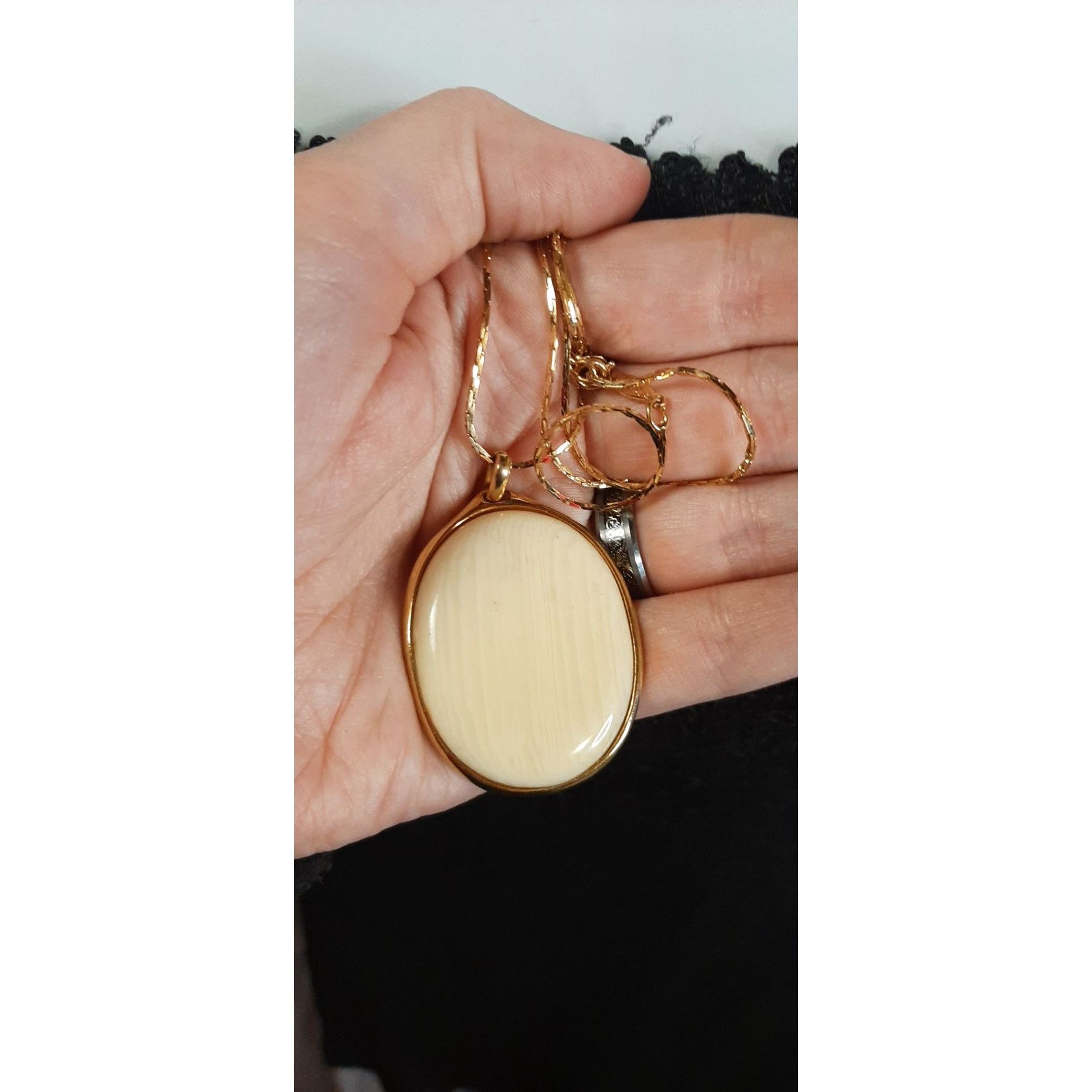 Other Vintage Napier Cream Stone Cabochon Pendant Necklace On Gold Size ONE SIZE - 3 Thumbnail