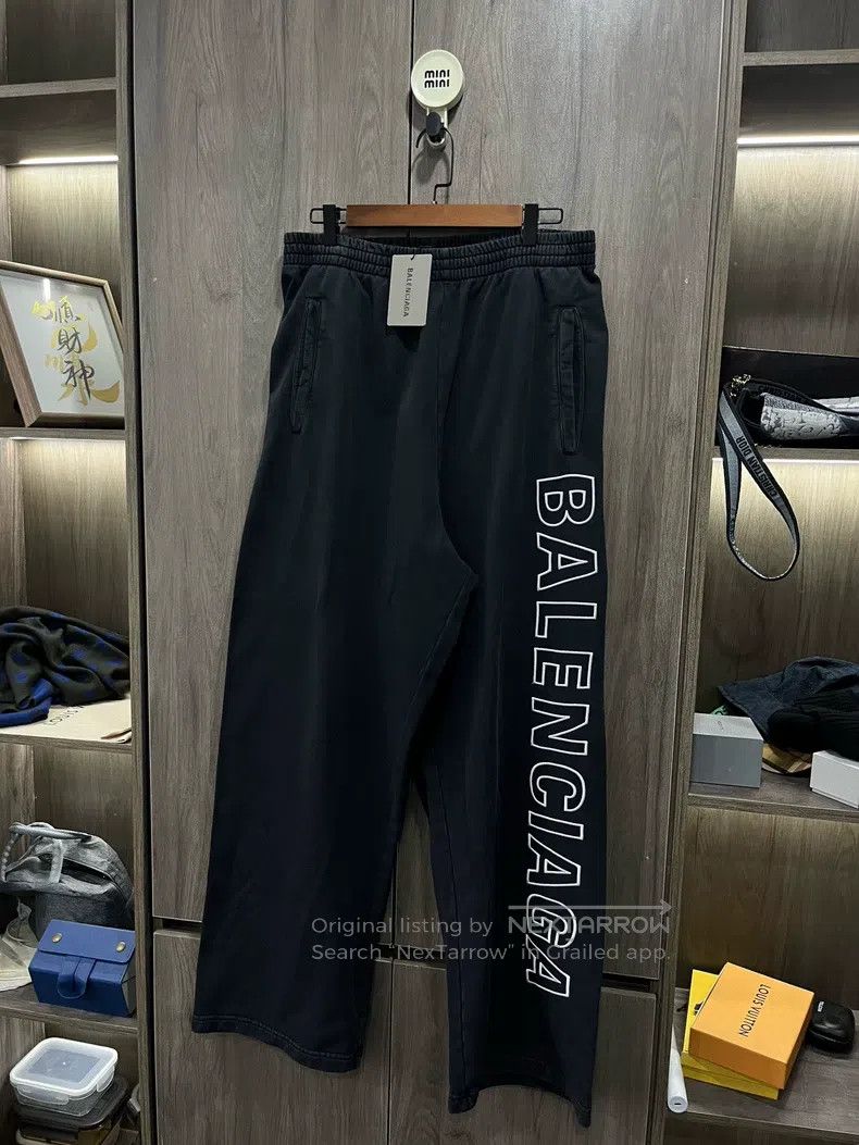 Balenciaga Balenciaga size L Embroidered side label large logo sport Size US 27 - 5 Thumbnail
