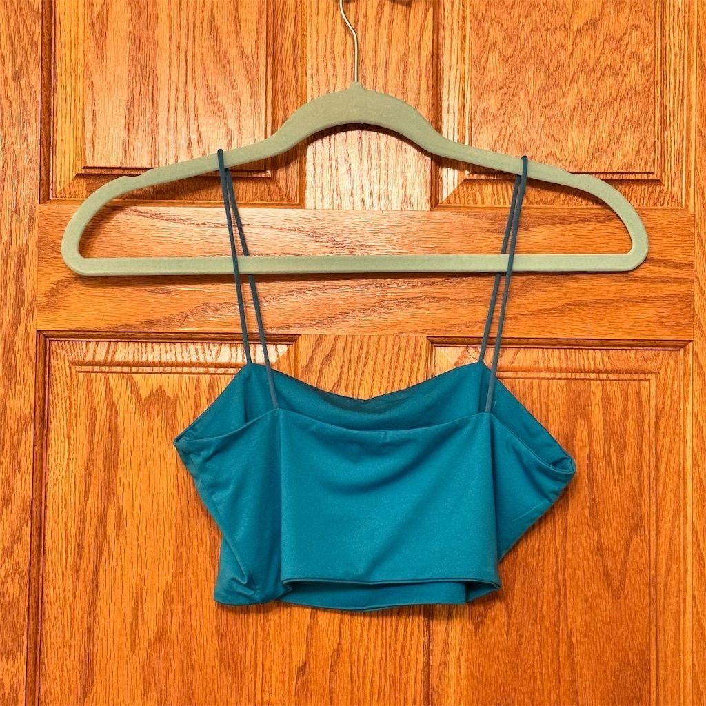 Shein SHEIN Women's Blue Cropped Tank Top Medium Spaghetti Straps Size M / US 6-8 / IT 42-44 - 2 Thumbnail