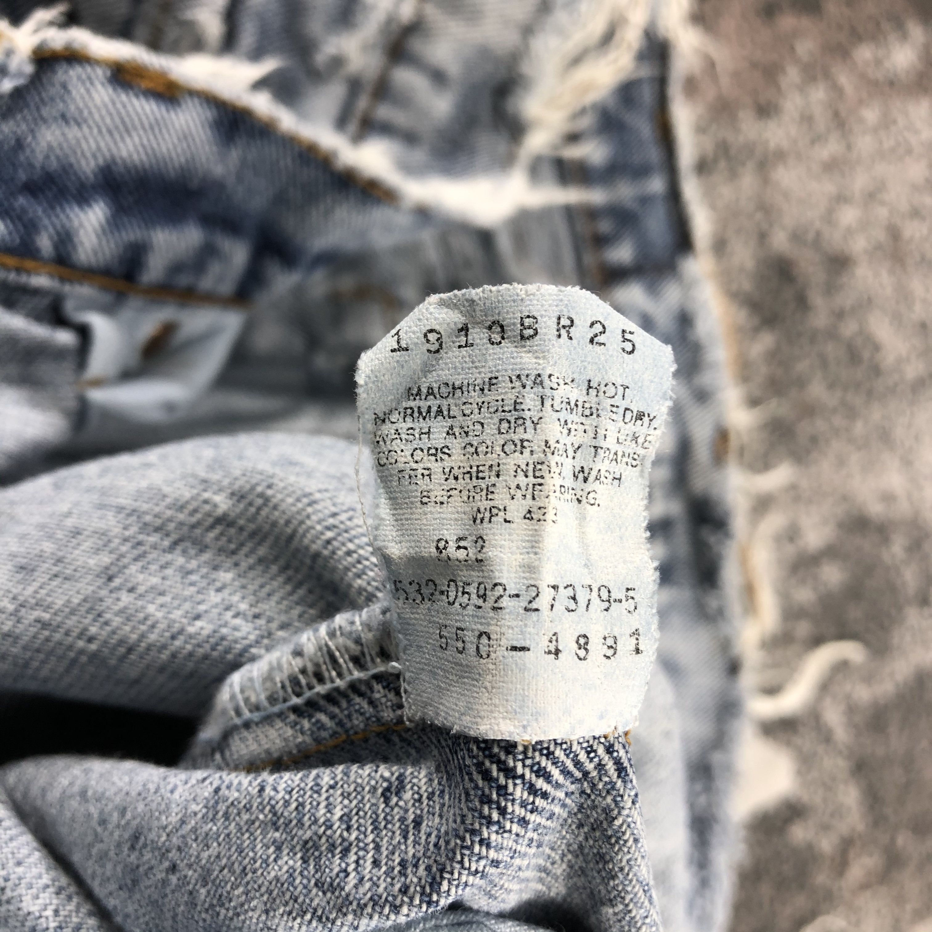 Levi's Vintage 90s Levi's 550 Jeans Medium Wash Denim KJ916 Size US 32 / EU 48 - 18 Thumbnail