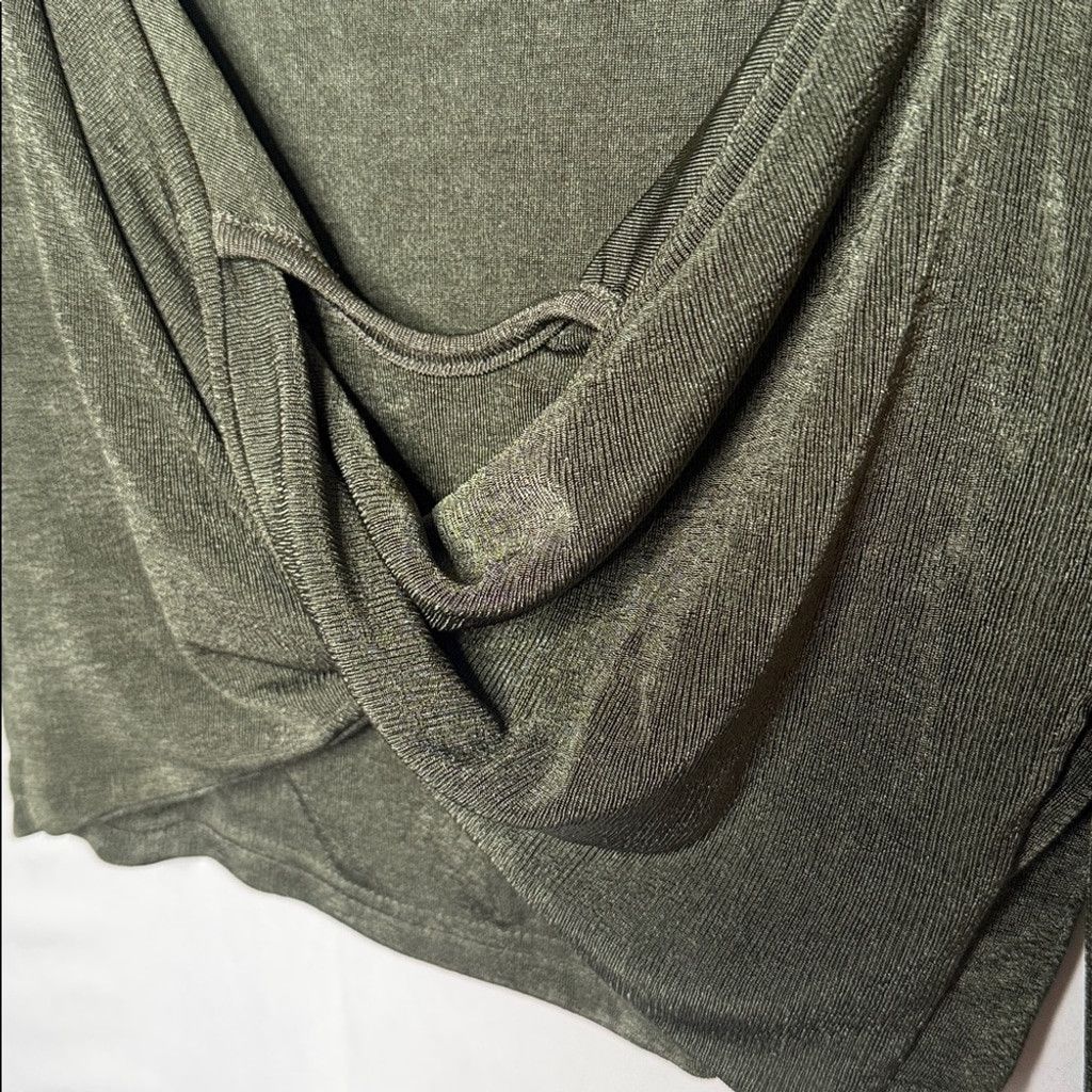 The Unbranded Brand NWOT Mable forest green long sleeve cropped top knot front M Size M / US 6-8 / IT 42-44 - 4 Thumbnail