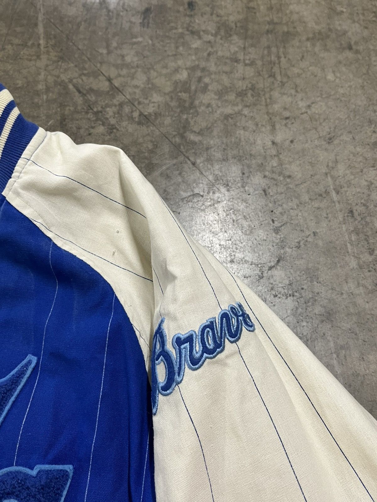 Vintage Atlanta braves vintage pin stripe Mitchell and ness jacket Size US L / EU 52-54 / 3 - 5 Thumbnail