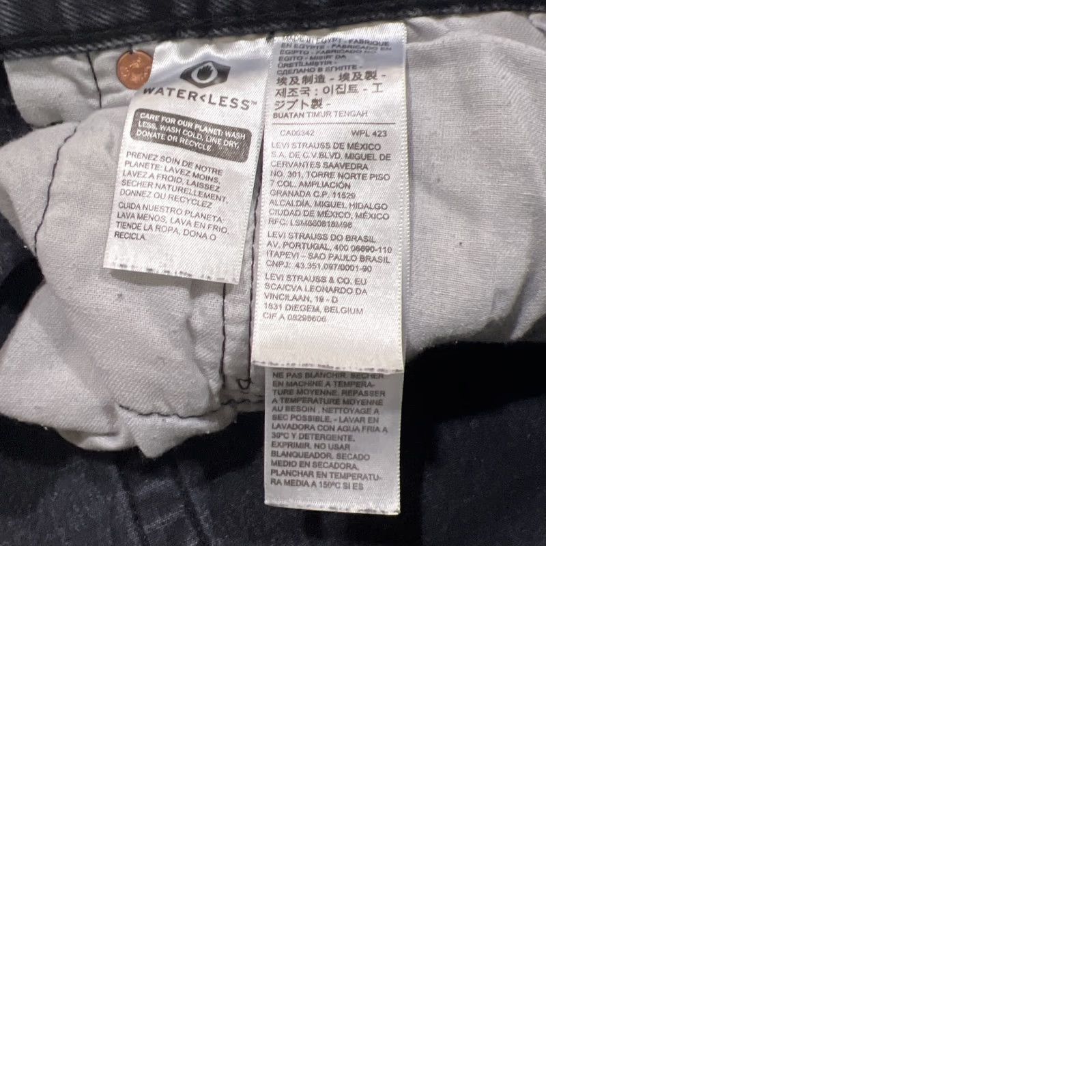 Levi's Levi's 501 Shorts Mens 42 Denim Black Button Fly Inseam 8-9 in 90s Chino American Outdoor Casual Size US 42 / EU 58 - 9 Thumbnail