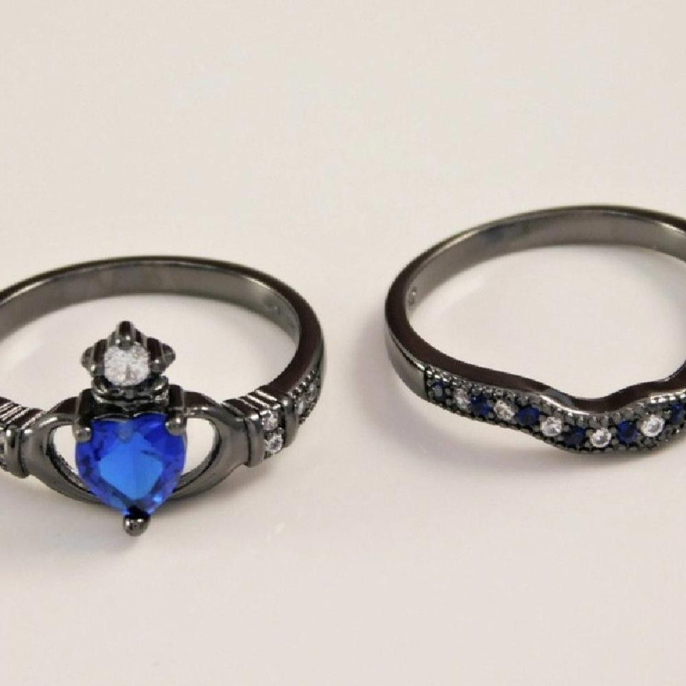 Designer 2pcs Wrapping Hands Blue Heart Black Crown Ring Set - Size 7 Size ONE SIZE - 4 Thumbnail