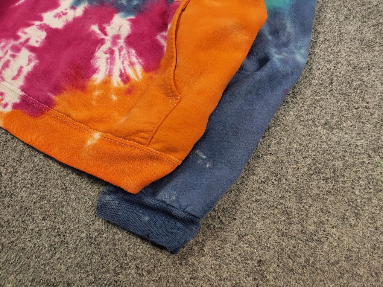 Hanes Vintage 90's Hanes Ultimate bright Tie Dye Oversized Hoodie Size US L / EU 52-54 / 3 - 5 Thumbnail