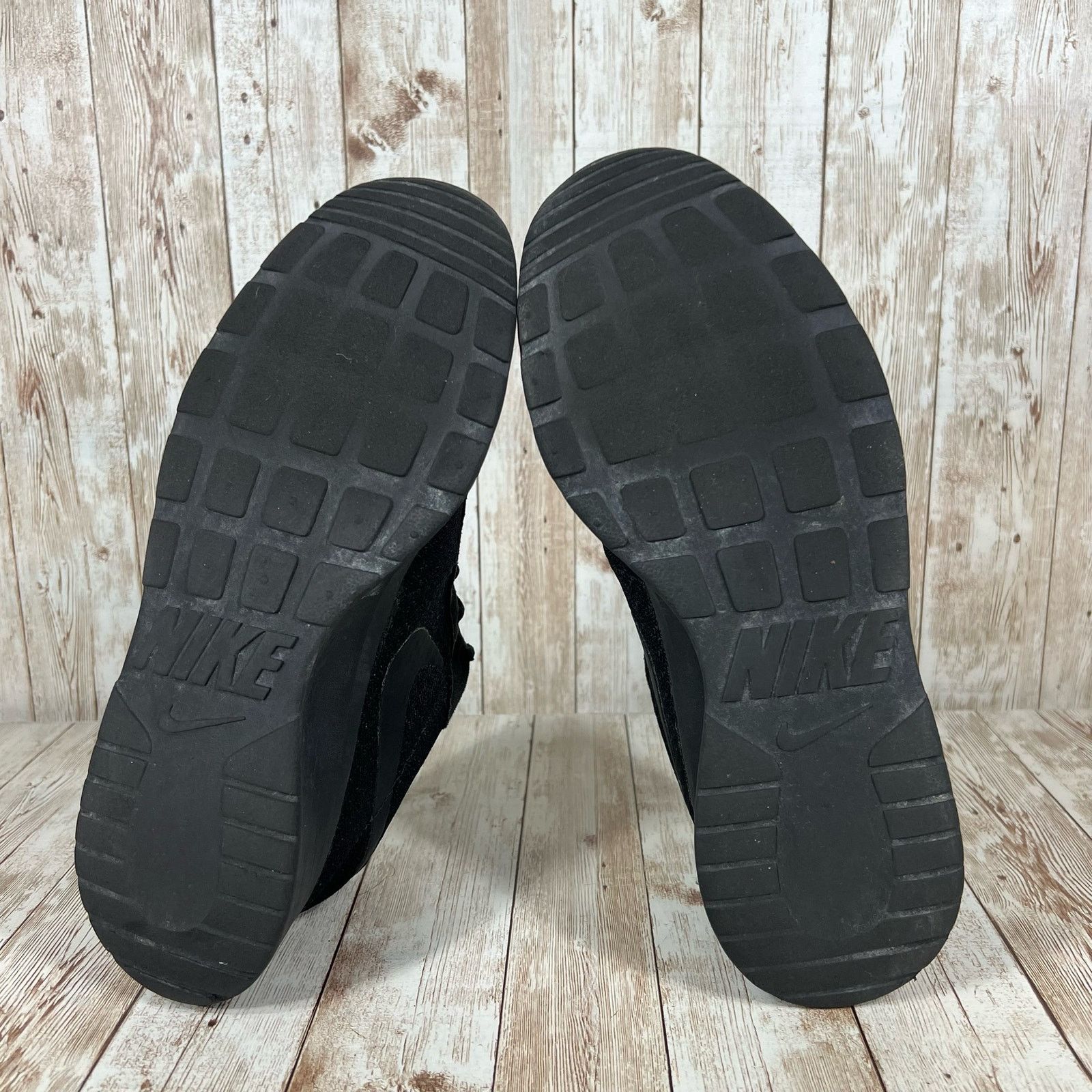 Nike Nine Tanjun triple black womens 8.5 Size US 8.5 / IT 38.5 - 7 Thumbnail