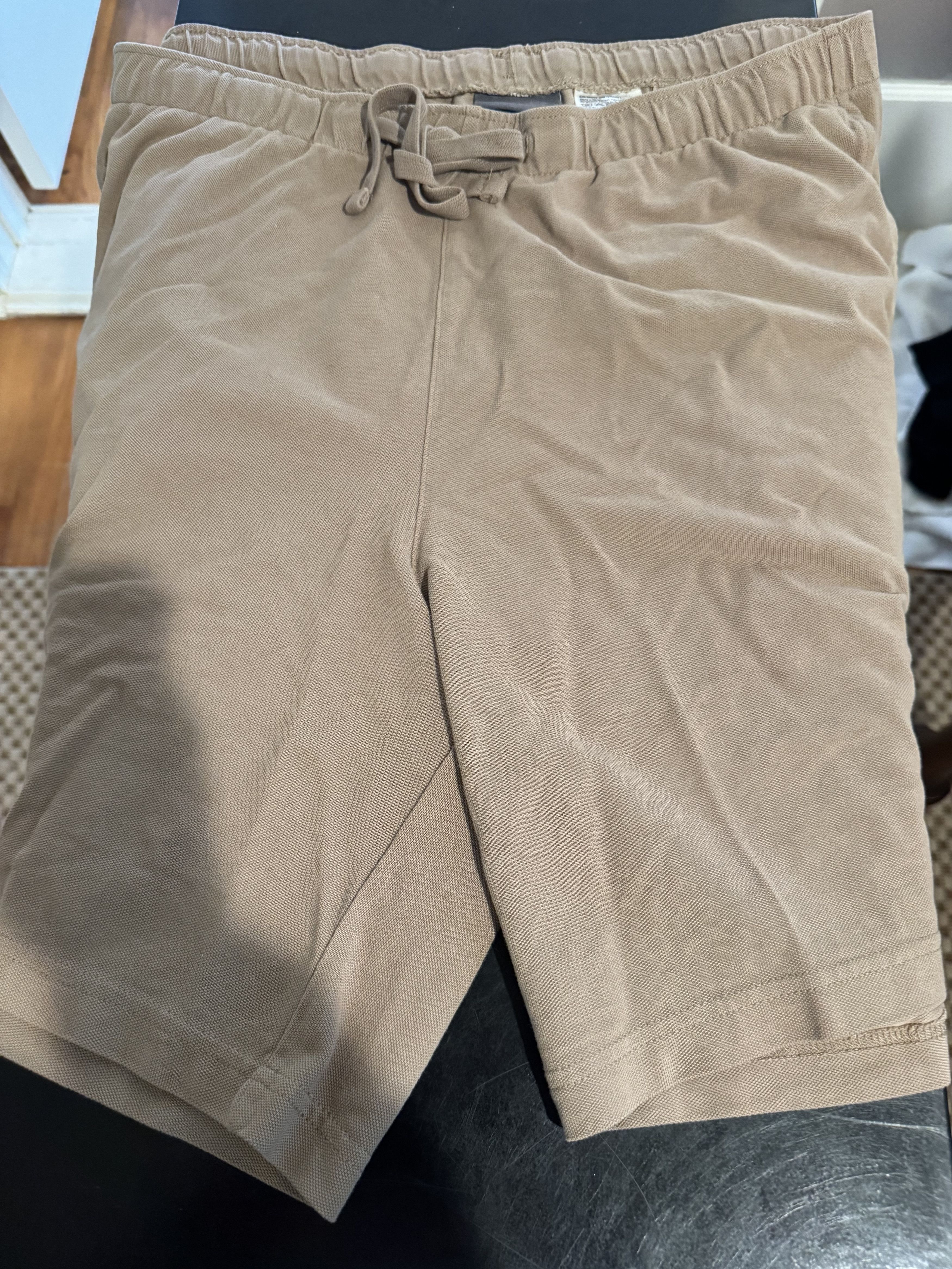 H&M H&M Work Out Brown Shorts. US Size M. Unlined. Size US 34 / EU 50 - 1 Thumbnail