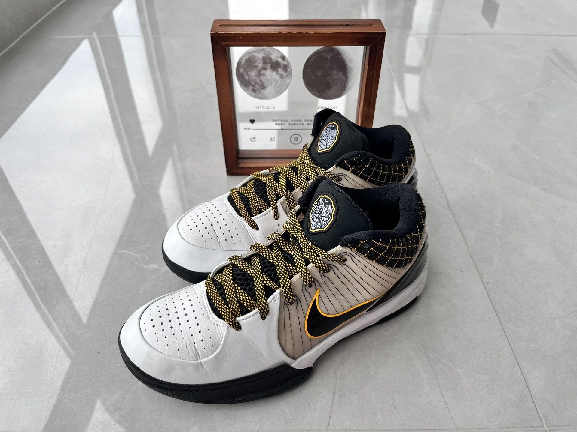Nike Nike KOBE4 Black Lowtop Sneakers 8 Men Size US 8 / EU 41 - 1 Thumbnail