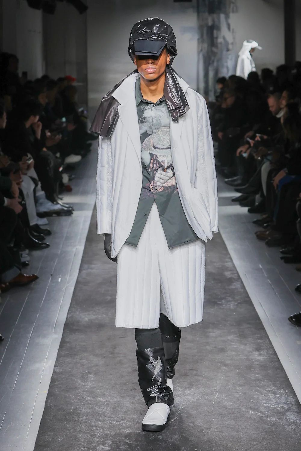 Yohji Yamamoto TOBACCO OLD MAN PRINTED PADDED BLOUSE Size US S / EU 44-46 / 1 - 4 Thumbnail