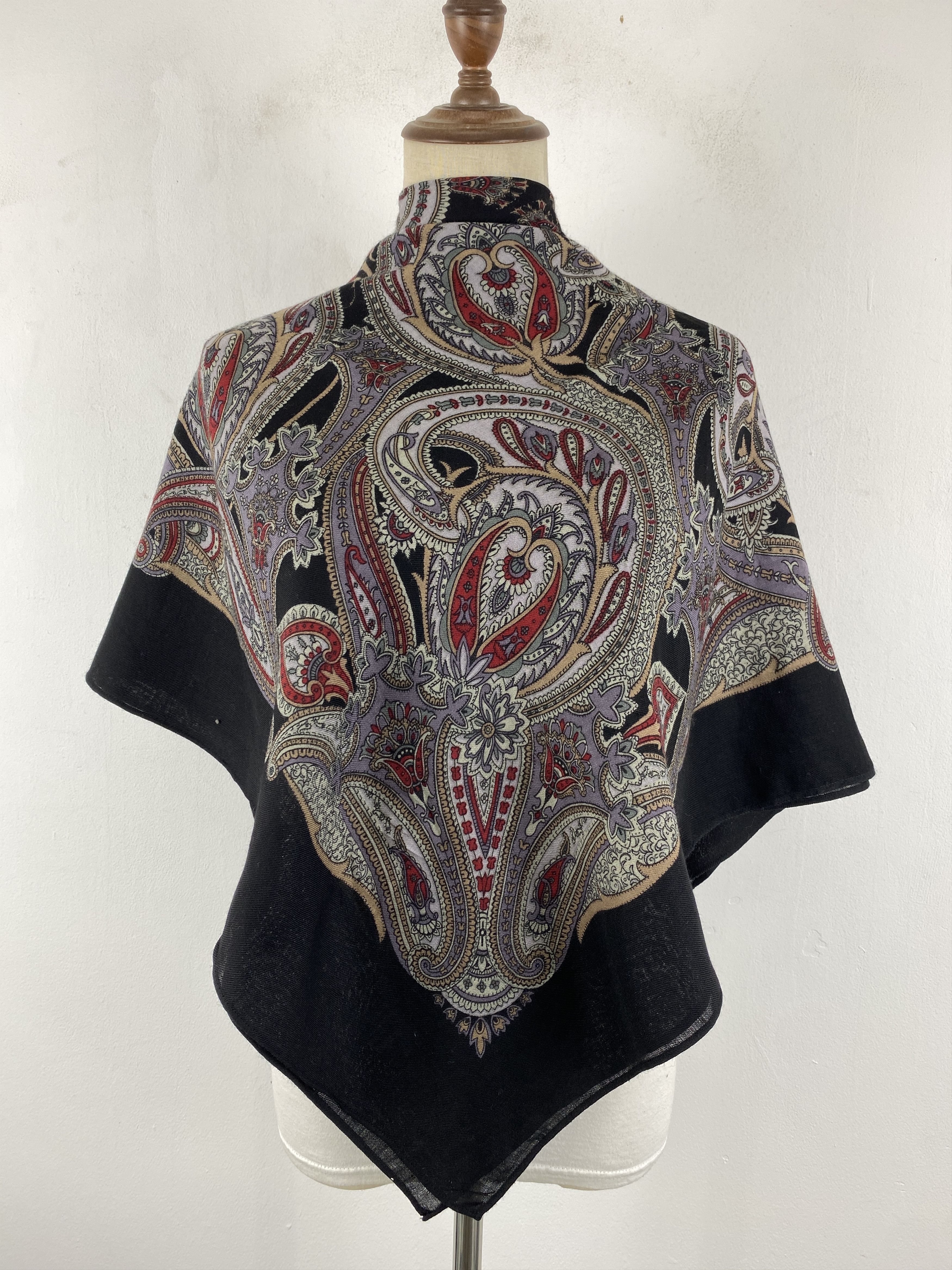 Japanese Brand Vintage Paisley Wool Shawl Babushka head Scarf SN0035 Size ONE SIZE - 1 Thumbnail