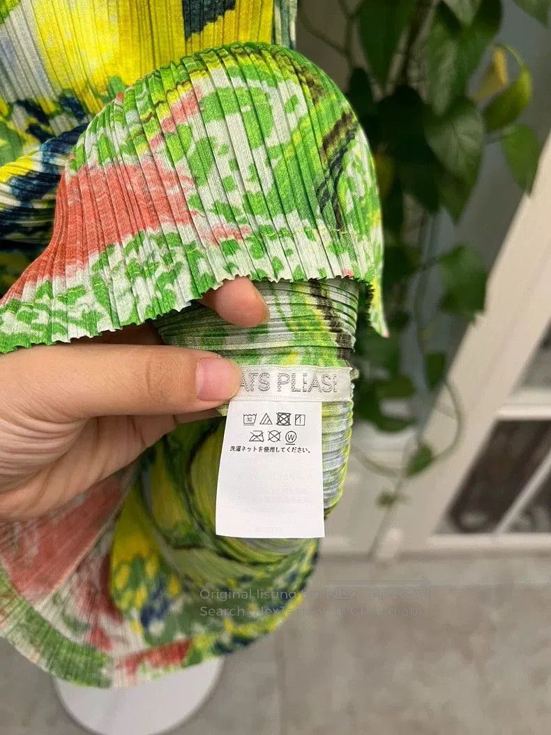 Issey Miyake Vibrant Tropical Green Sleeveless Top. Size M / US 6-8 / IT 42-44 - 4 Thumbnail