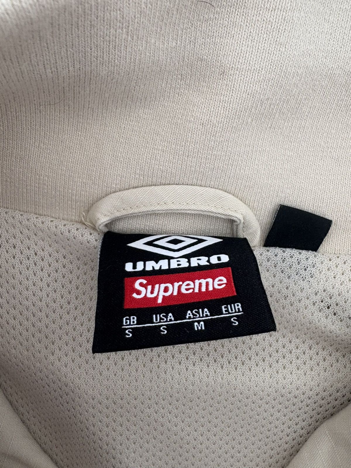 Supreme × Umbro SUPREME X UMBRO Size US S / EU 44-46 / 1 - 4 Thumbnail