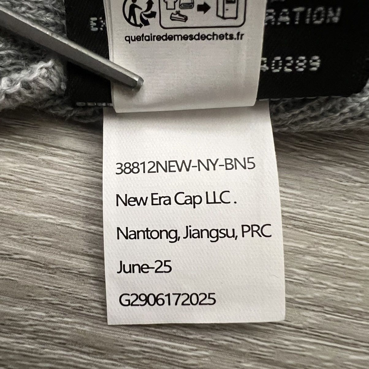 New Era × Supreme Supreme New Era Box Logo Beanie FW25 Grey Size ONE SIZE - 11 Thumbnail