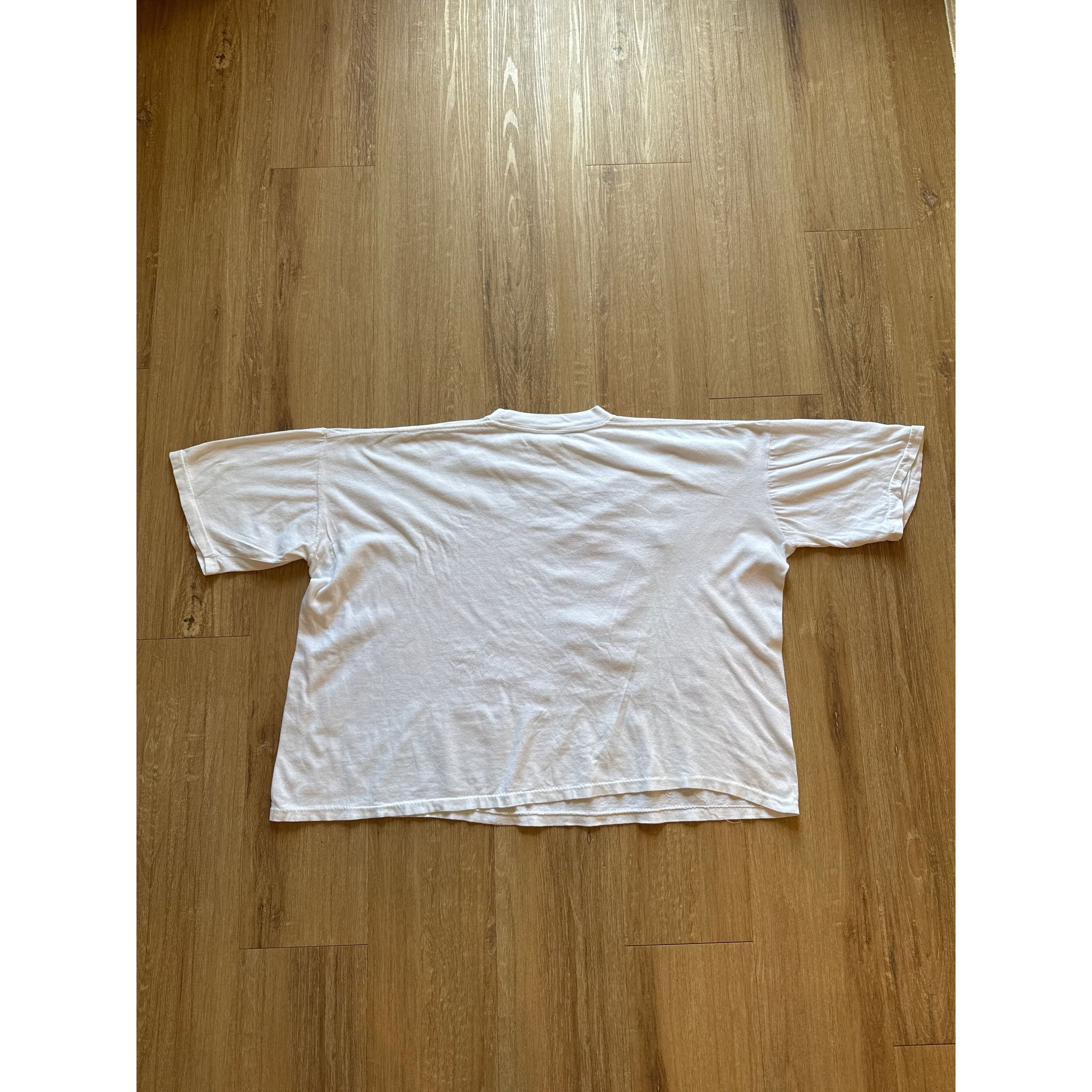 Vintage Vintage 1997 Chicago Bulls Taking The 5th World Championship Size US XL / EU 56 / 4 - 4 Thumbnail