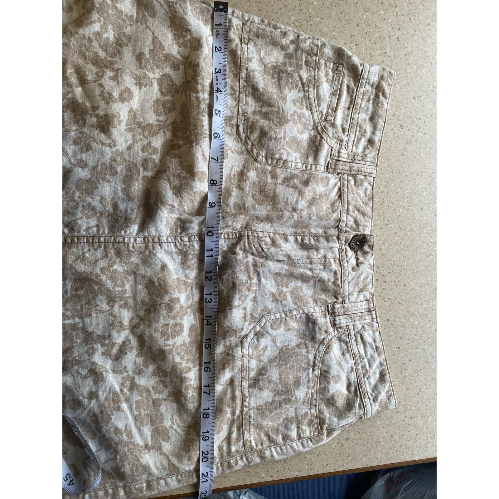 & Other Stories Floral Skirt Size 10 With Short Pockets and Zipper Size 33" - 9 Thumbnail