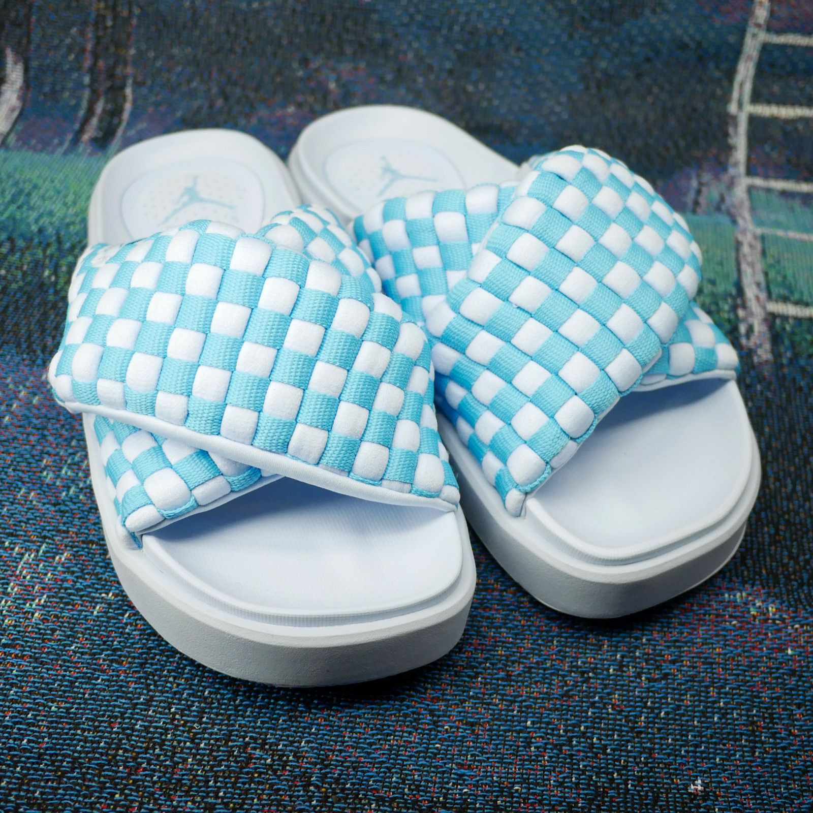 Jordan Brand Air Jordan Sophia Woven Slides Pool Size US 9 / IT 39 - 4 Thumbnail