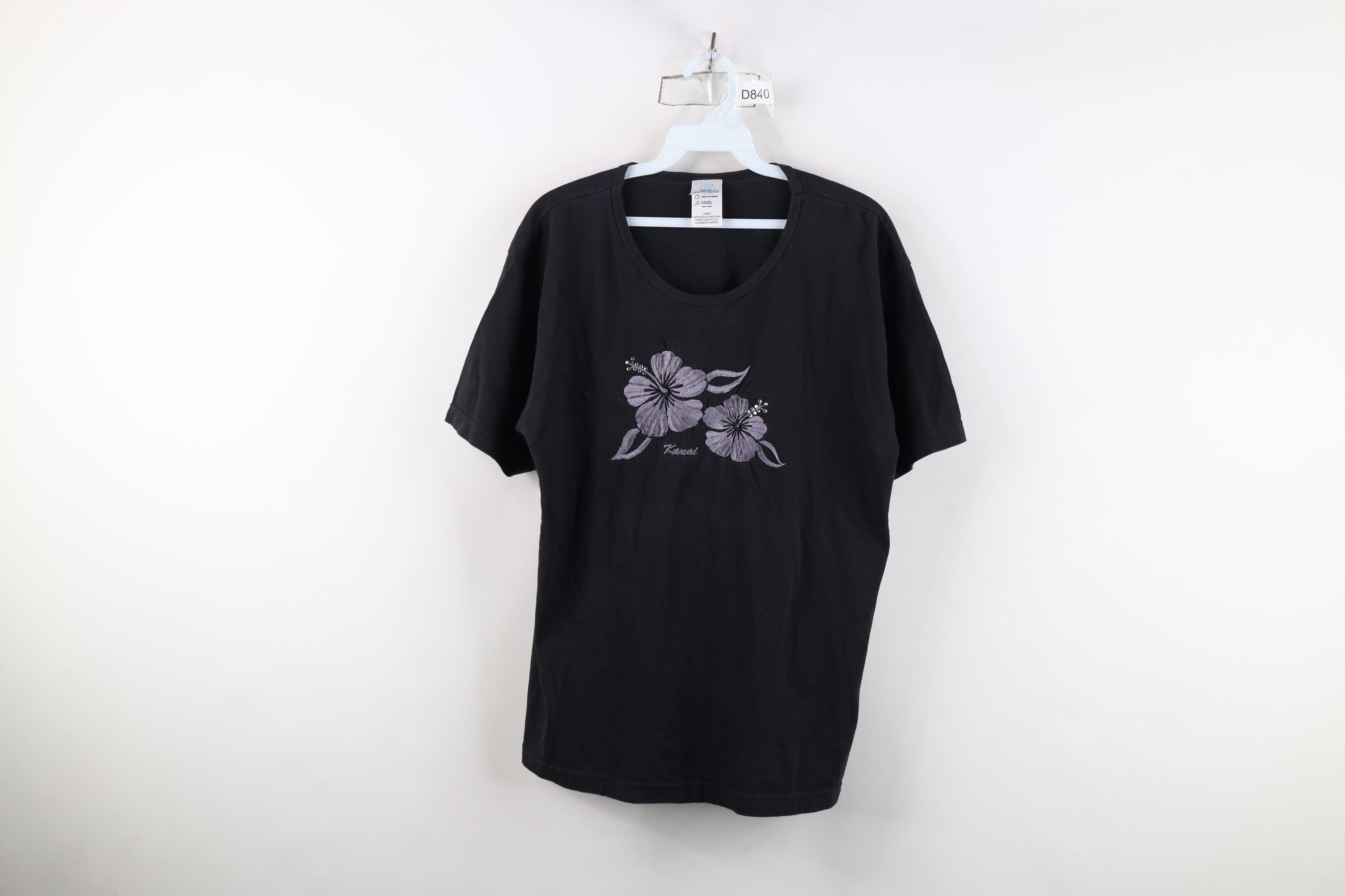 Vintage Vintage 90s Streetwear Spell Out Kauai Hawaii Flower T-Shirt Size L / US 10 / IT 46 - 1 Thumbnail