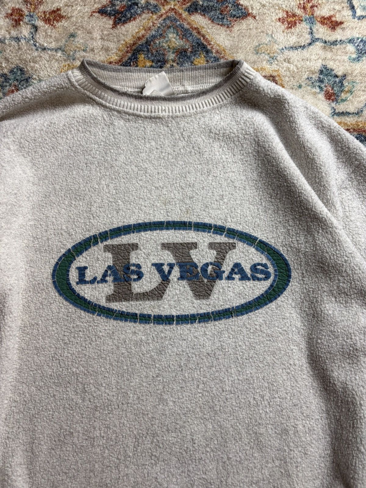 Vintage Vintage Las Vegas Spellout Fleece Crewneck Size XL Size US L / EU 52-54 / 3 - 5 Thumbnail