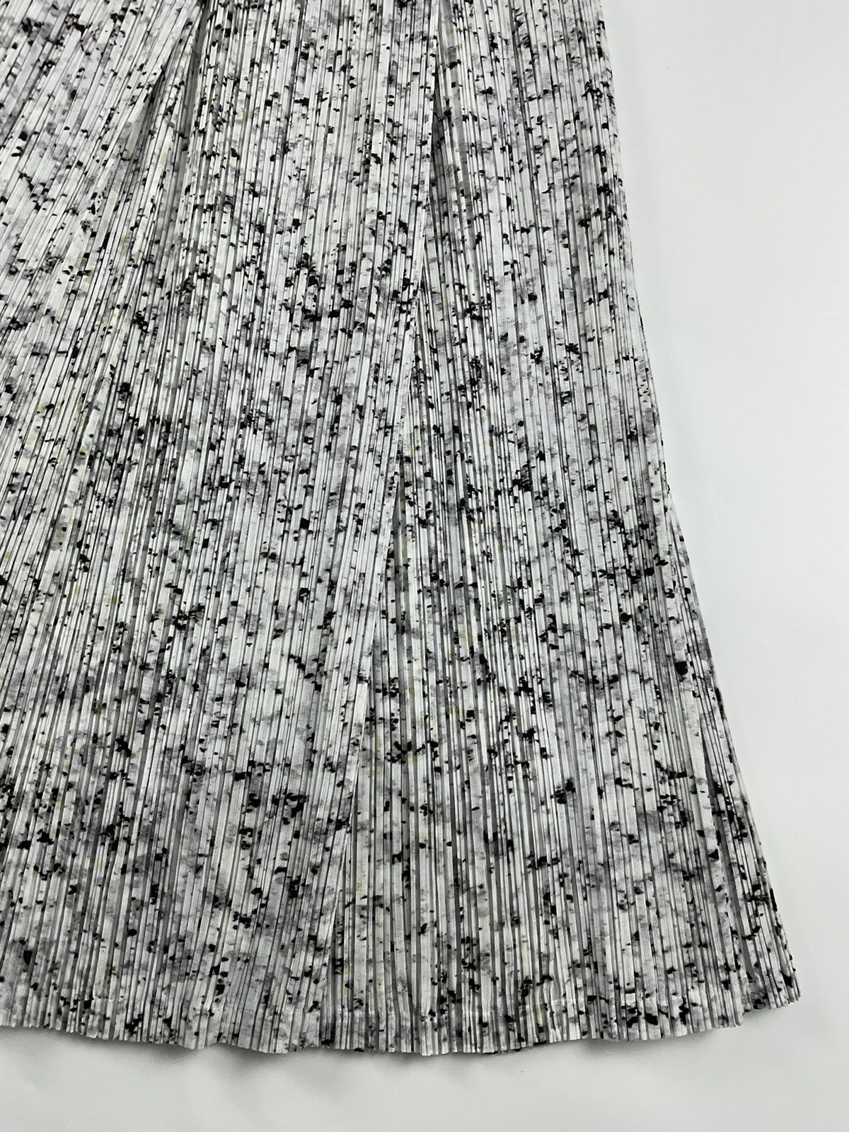 Issey Miyake Issey Miyake Pleats Please Pleated Marble Skirt Size 28" / US 6 / IT 42 - 5 Thumbnail