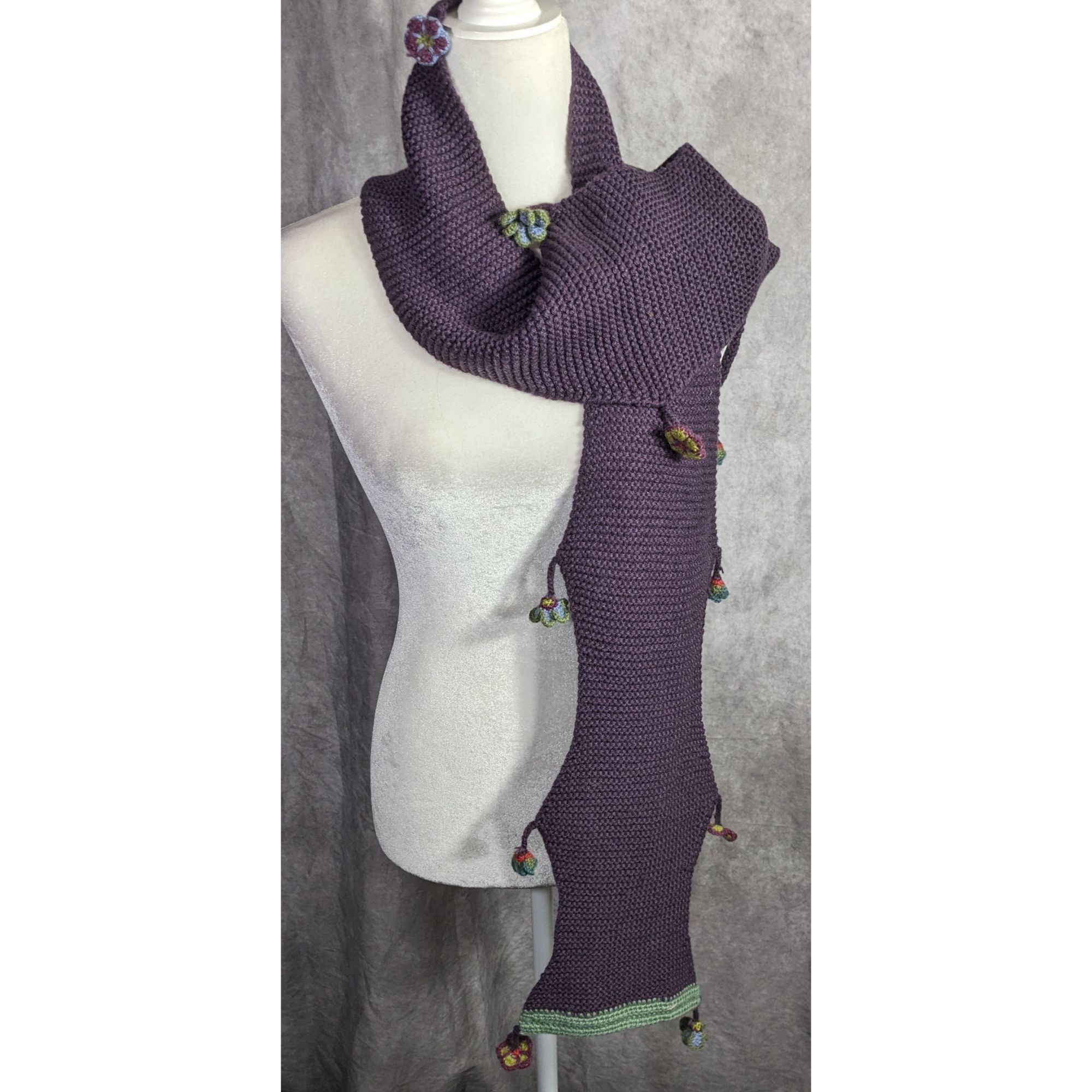 Handmade Vintage Handmade Cottagecore Crochet Scarf With Green Trim & Size ONE SIZE - 6 Thumbnail