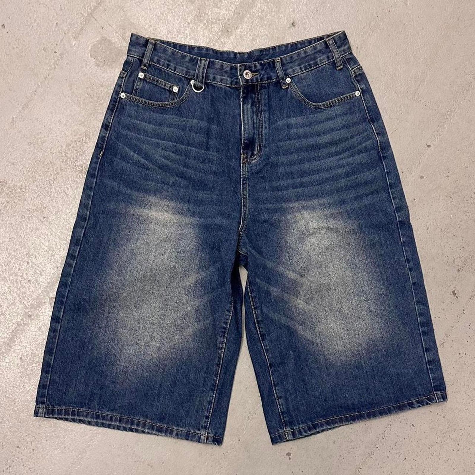 Vintage Vintage Baggy Y2k Urban Wide Leg Faded Skater Shorts Mens 34 Size US 34 / EU 50 - 1 Thumbnail
