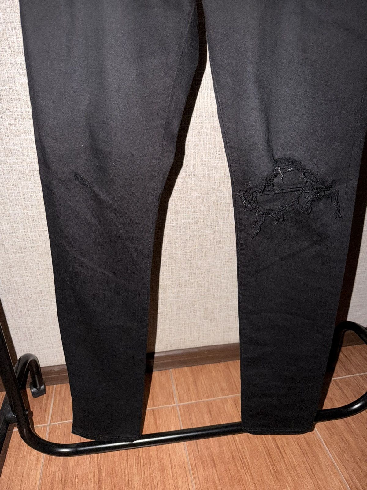 Amiri AMIRI DISTRESSED BLACK JEANS Size US 34 / EU 50 - 6 Thumbnail