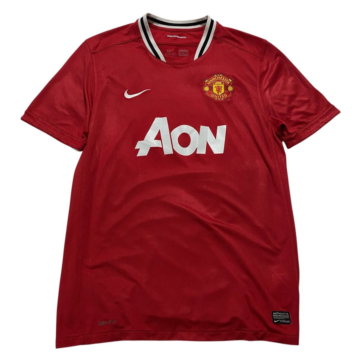 Manchester united aon kit on sale