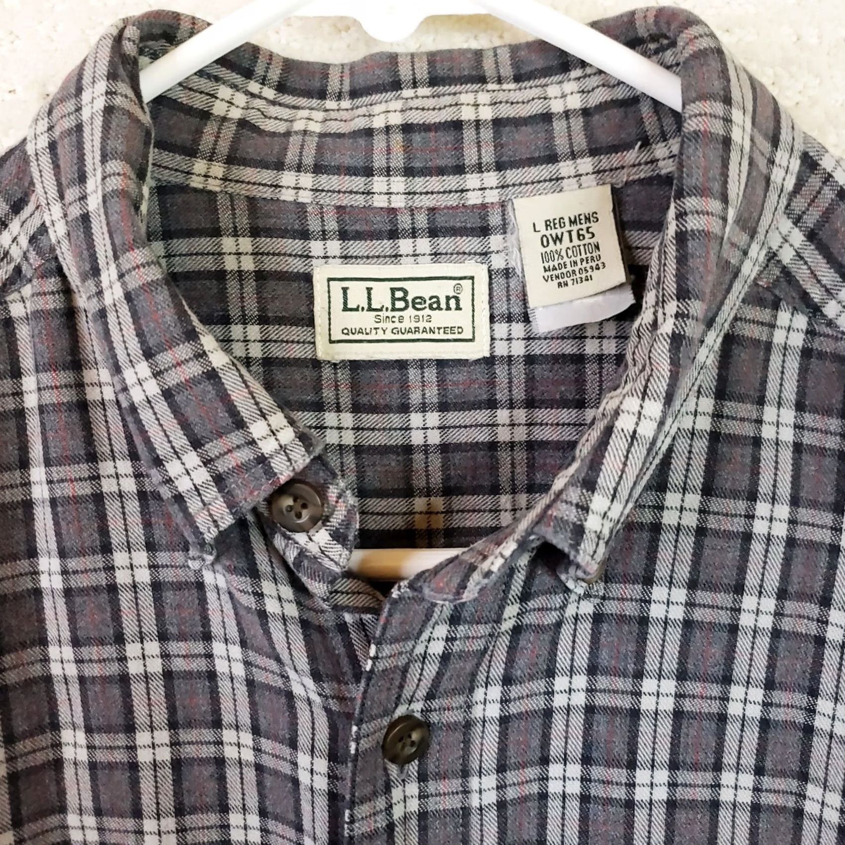 Vintage L.L. Bean Men's L Gray Red Flannel Plaid Button-Up Shirt Regular Fit Cotton Soft Casual Outdoor Size US L / EU 52-54 / 3 - 5 Thumbnail
