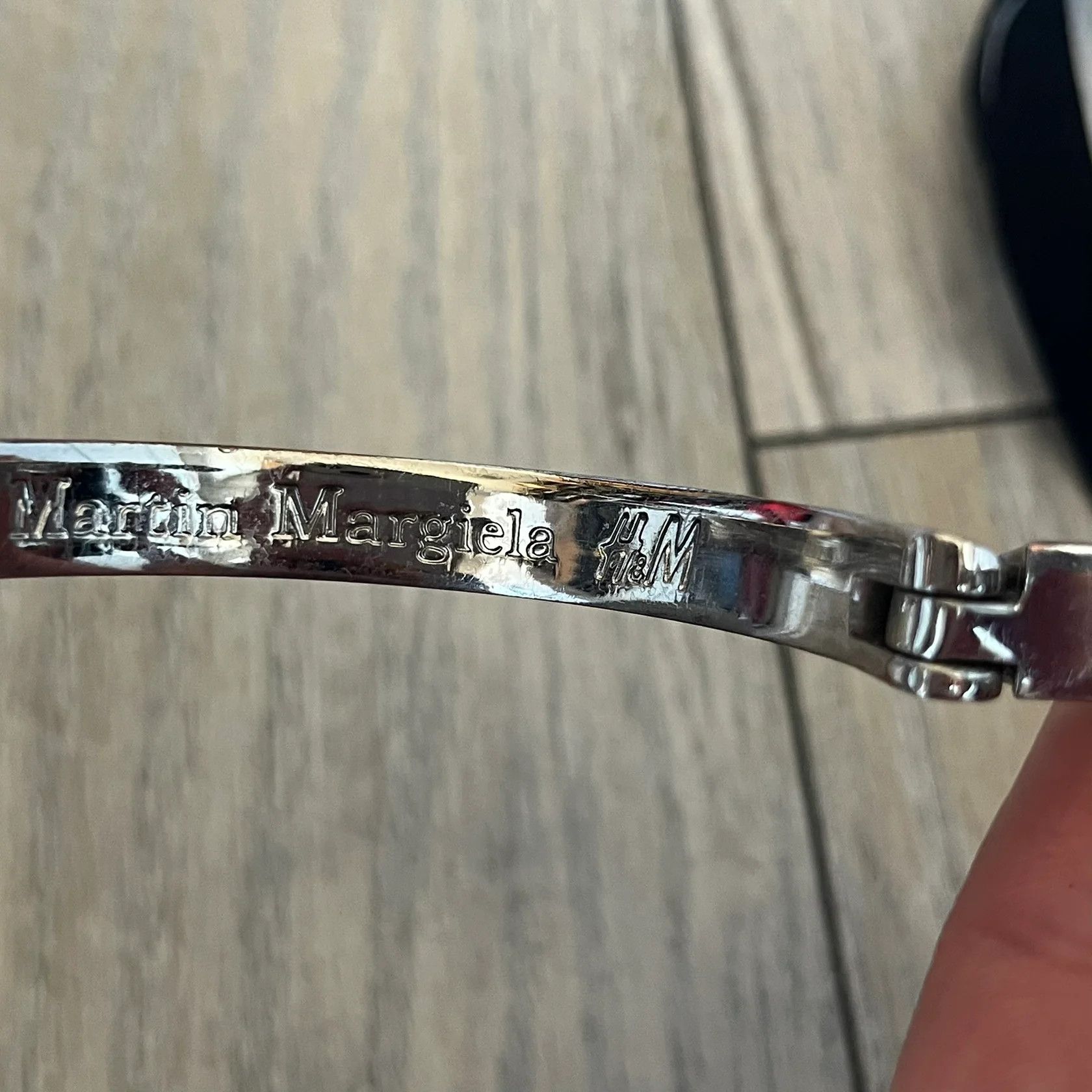 H&M × Maison Margiela Maison Margiela x H&M AW09 Enlarged Watch Frame Bracelet Size ONE SIZE - 8 Thumbnail