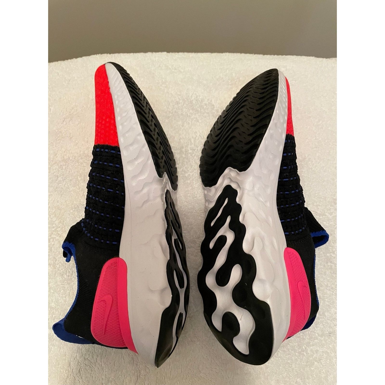 Nike Nike React Phantom Run Flyknit 2 Slip On Running Shoe Size US 8.5 / IT 38.5 - 9 Thumbnail