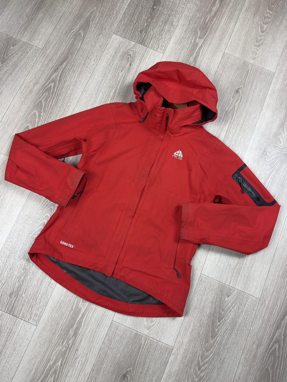 Nike ACG Vintage Nike ACG Gore-Tex Jacket Size S Size S / US 4 / IT 40 - 3 Thumbnail