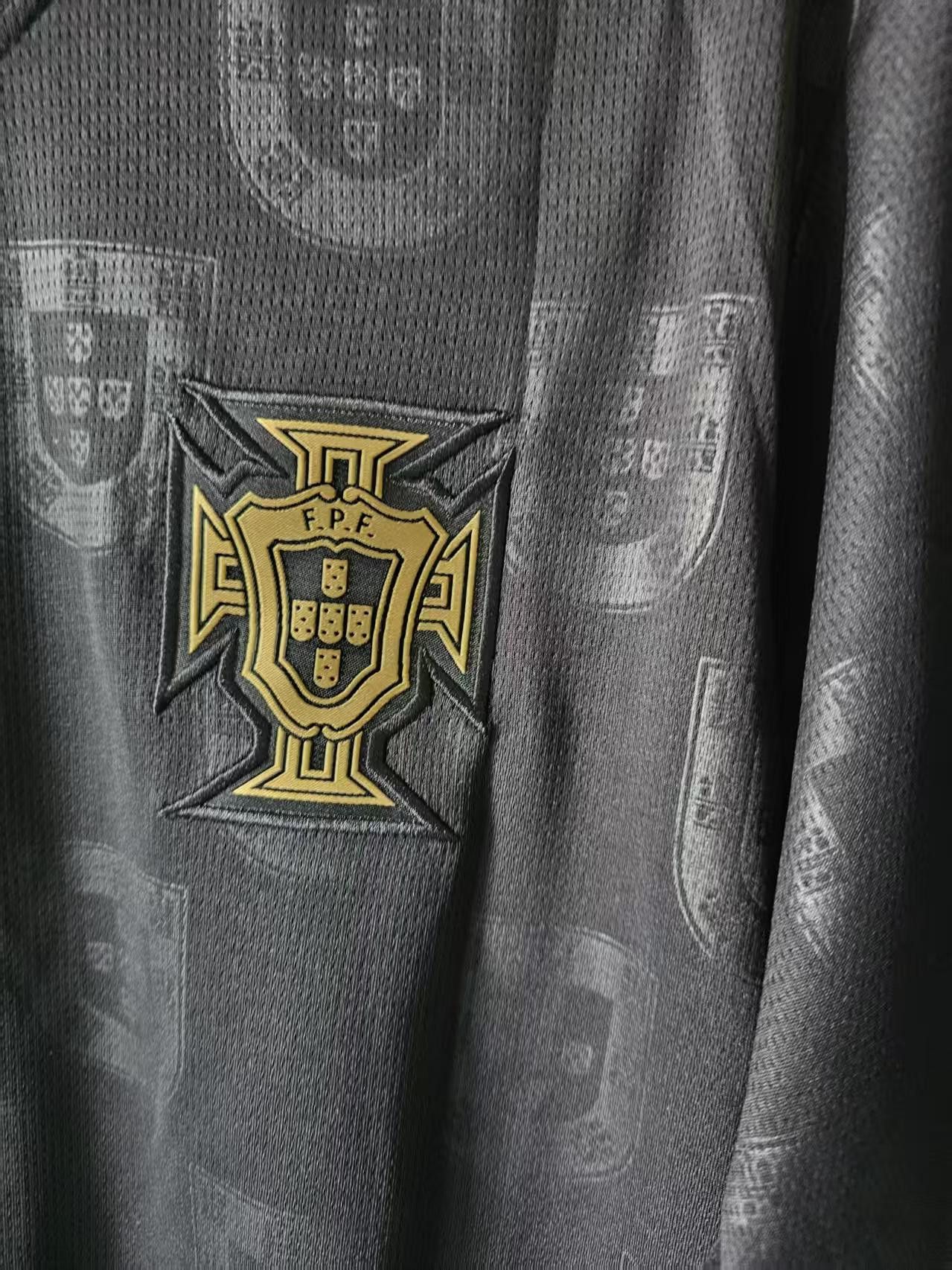 Other 2025 26 Portugal #7 C Ronaldo Jersey Away Size US M / EU 48-50 / 2 - 5 Thumbnail