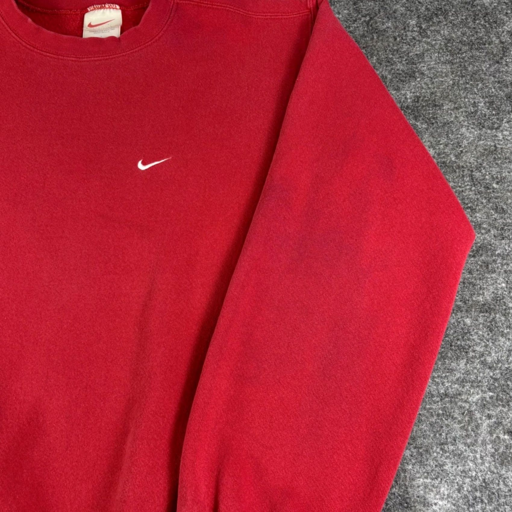 Nike VINTAGE Nike Sweatshirt Crewneck Red S Mens Small 90s Nike Sportswear Logo Embroidered Cotton Blend Pullover Size US S / EU 44-46 / 1 - 6 Thumbnail