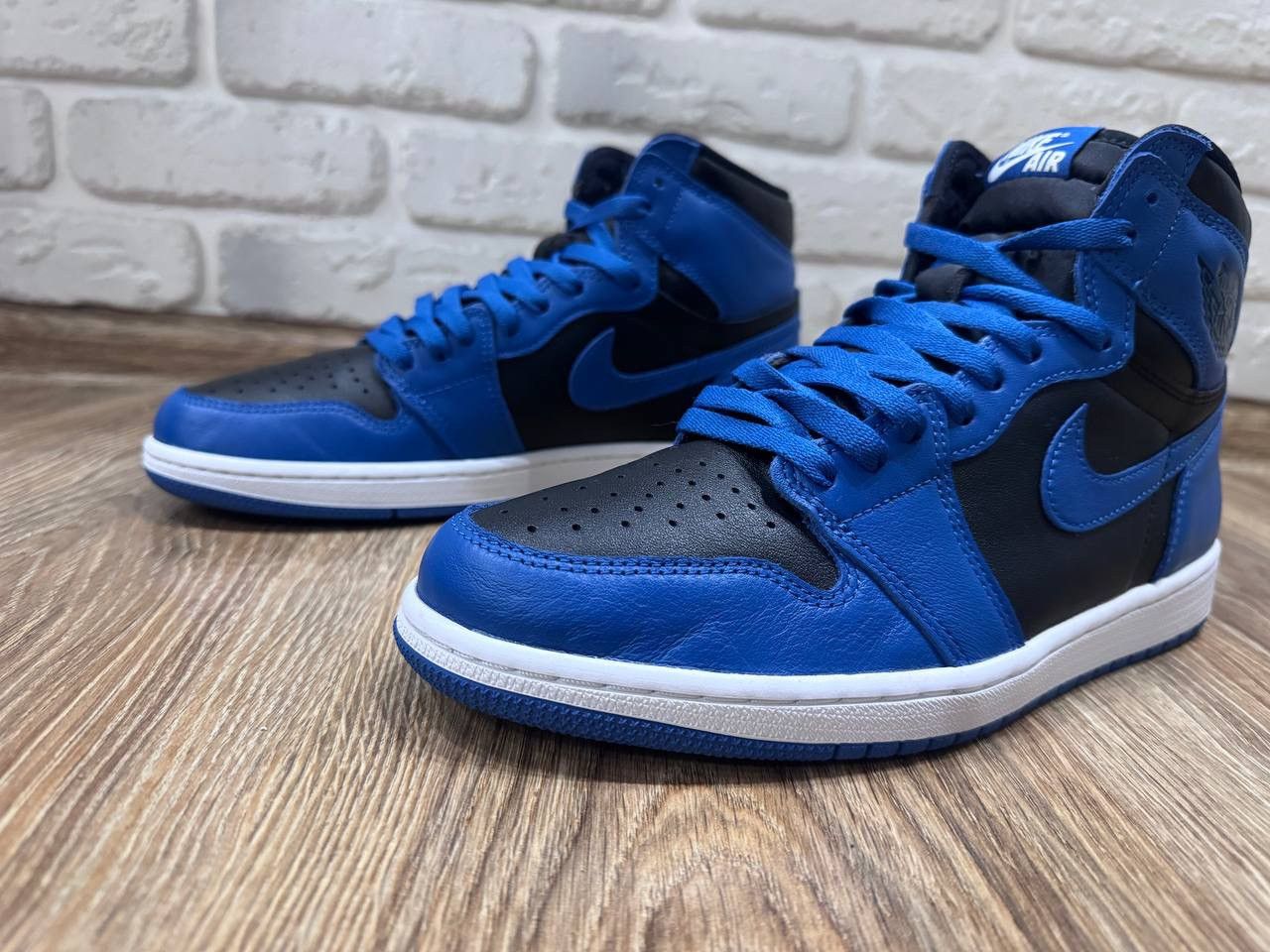 Nike Nike Air Jordan 1 Retro High OG Sneakers Shoes Size US 10 / EU 43 - 5 Thumbnail