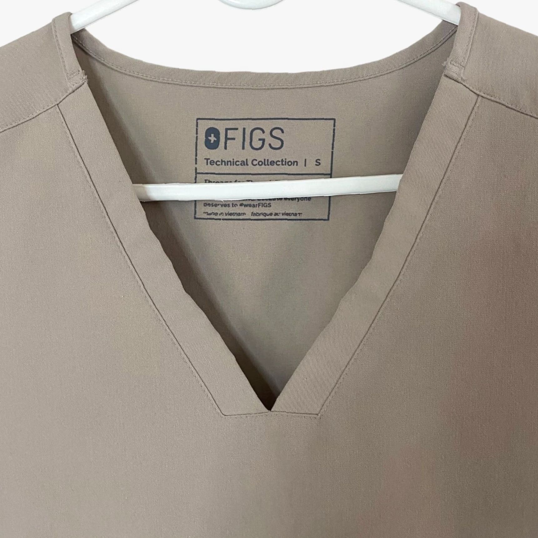 Vintage FIGS Casma Three-Pocket V-Neck Scrub Top Womens Small Tan Shirt Size S / US 4 / IT 40 - 5 Thumbnail