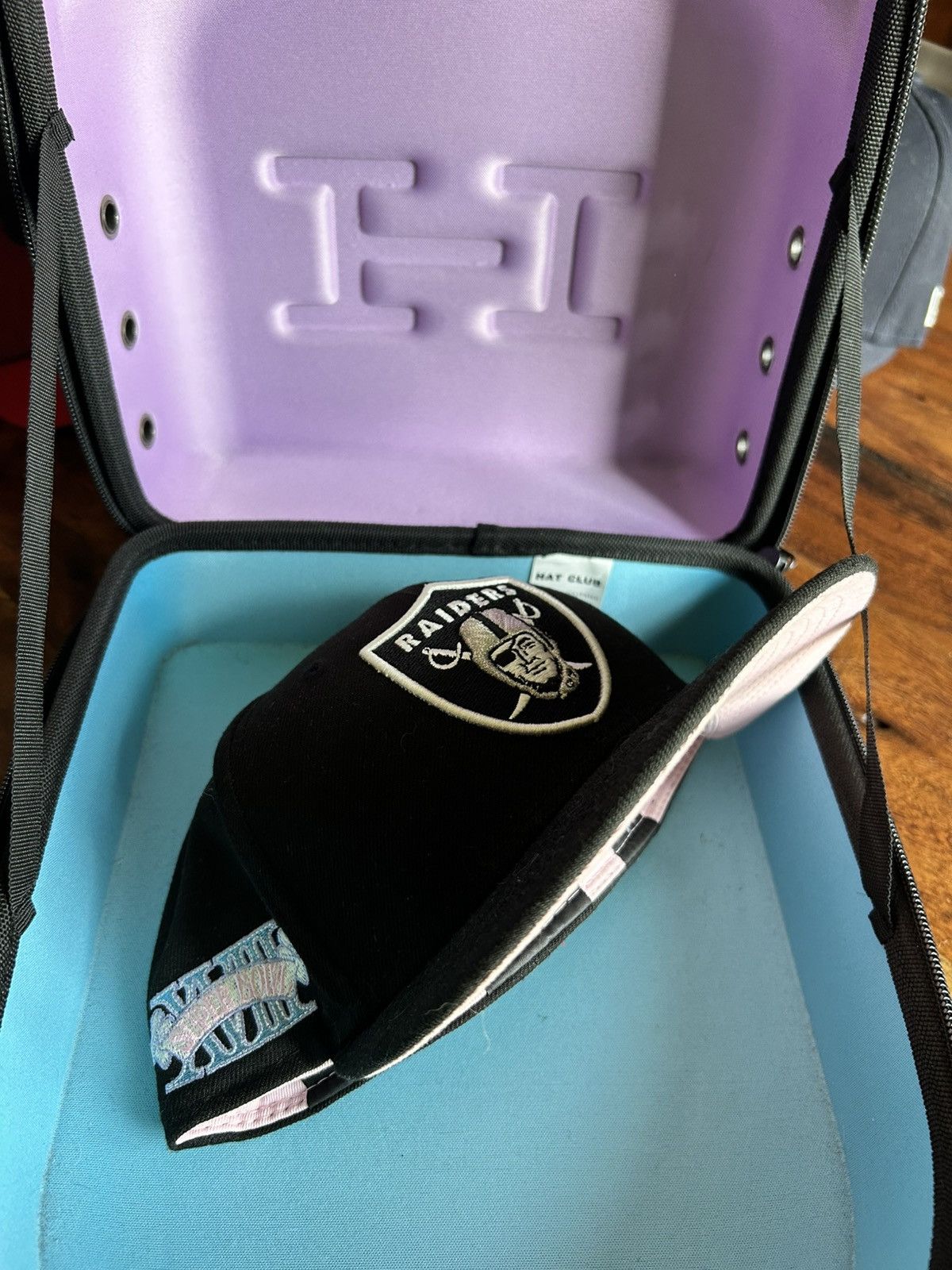 New Era Raiders pink brim hat 7 1/4 Size ONE SIZE - 1 Thumbnail