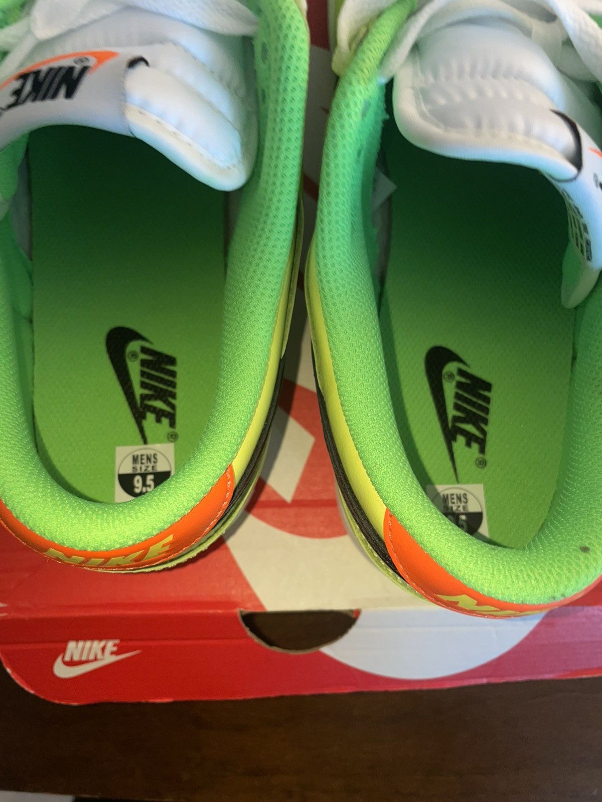 Nike Nike Dunk Low SE Size US 9.5 / EU 42-43 - 7 Thumbnail